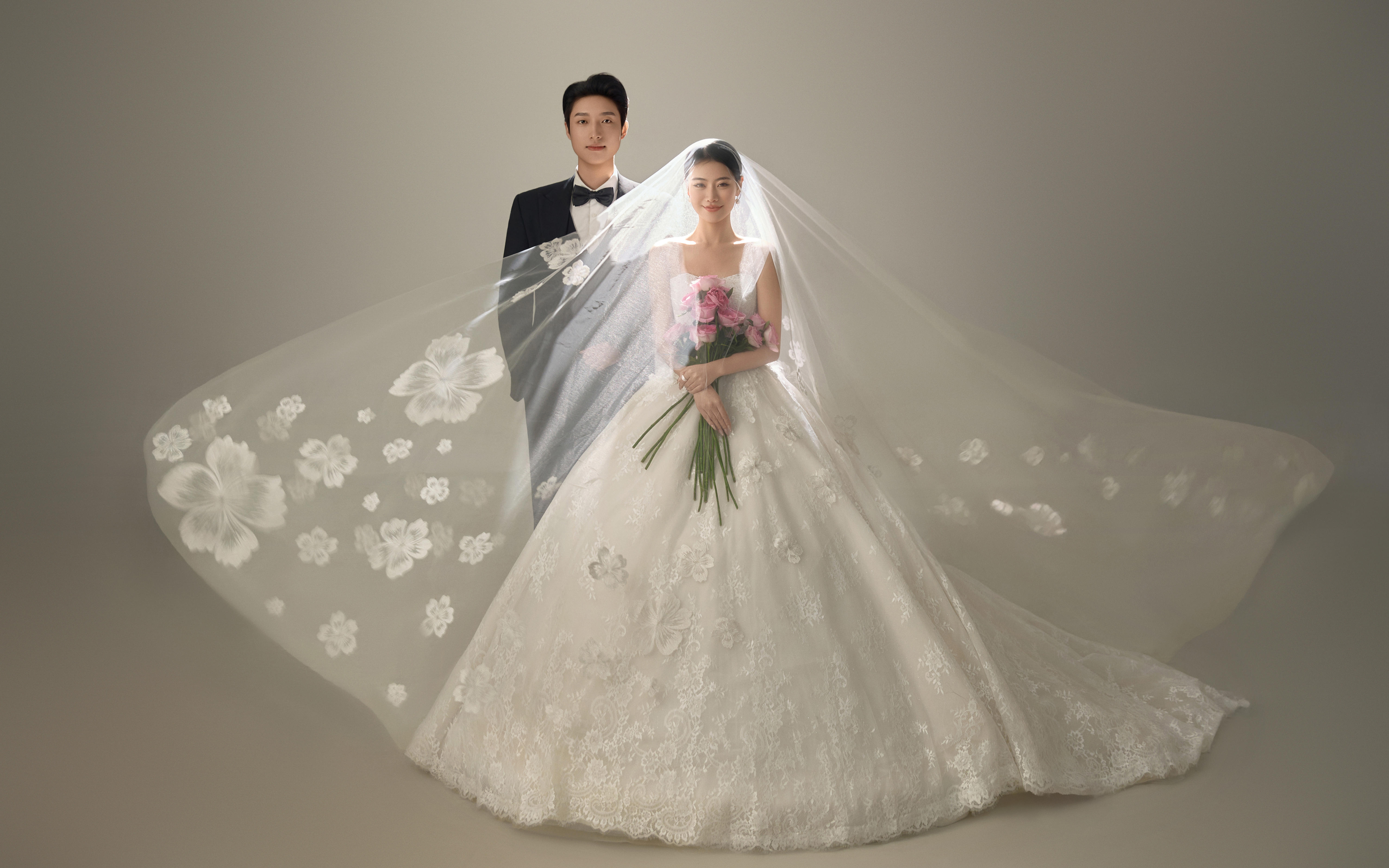 反复心动✨美出圈的氛围感光影主纱婚纱照