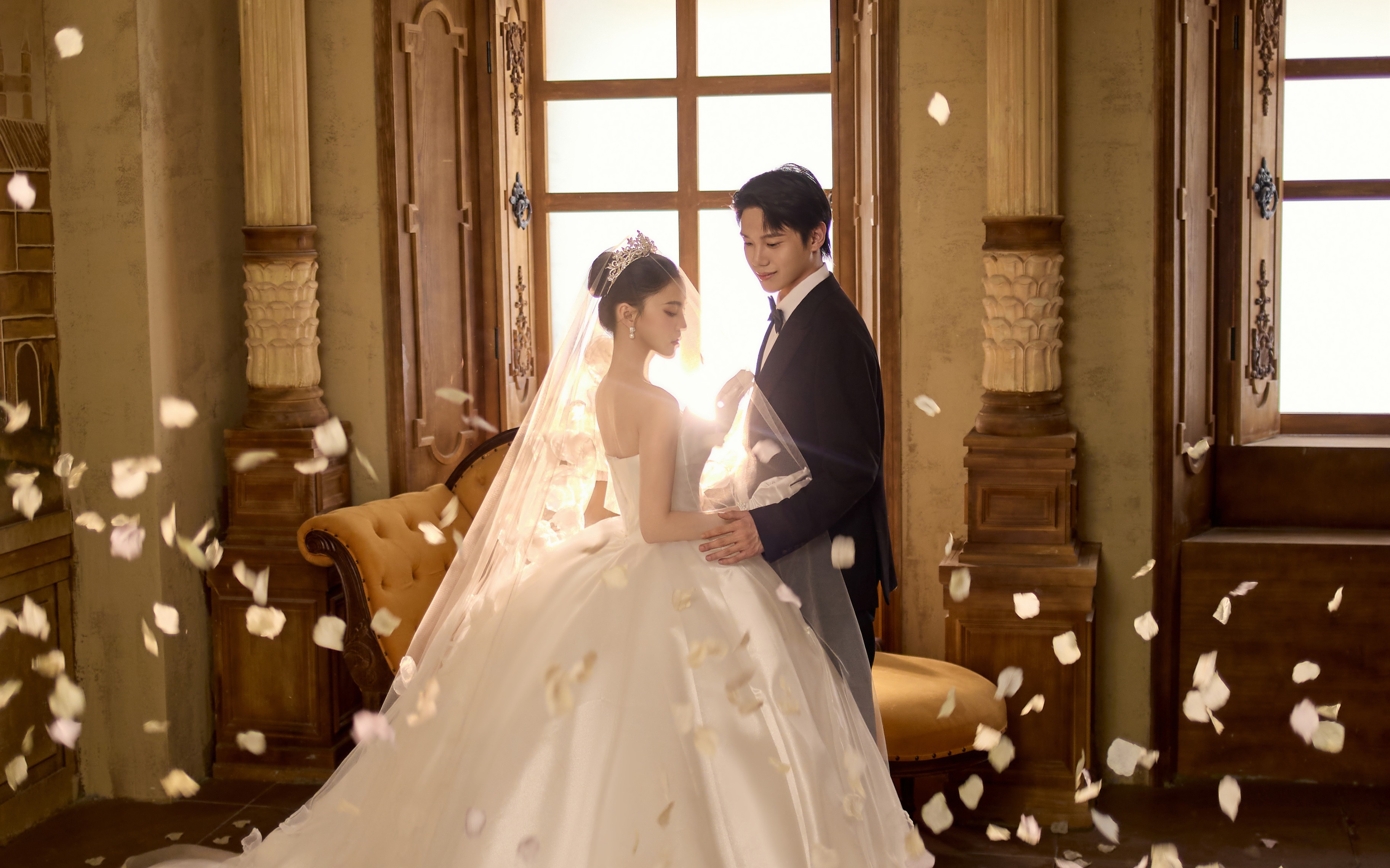 张先生&王小姐