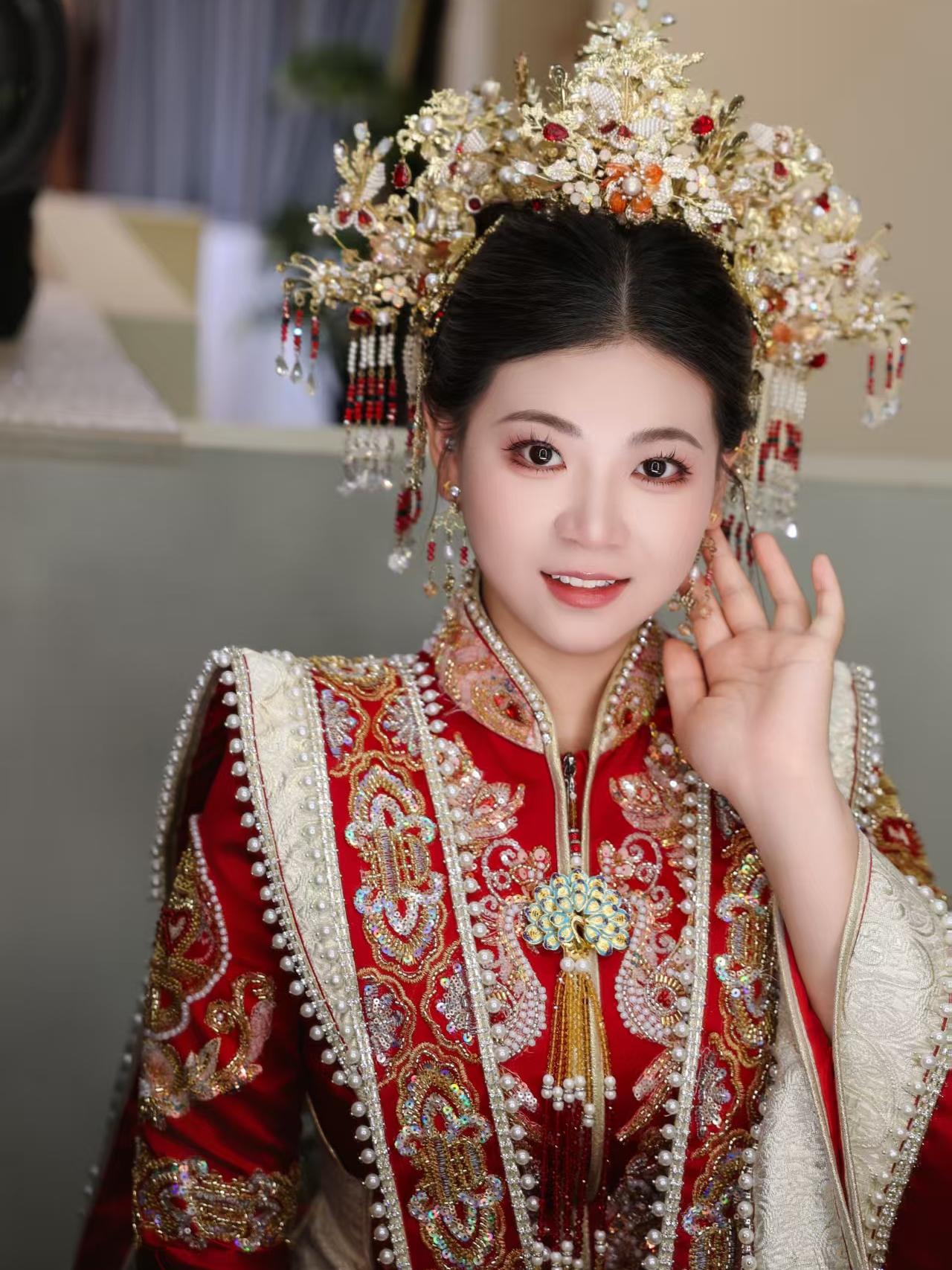 【白芷婚纱】红金中式秀禾造型
