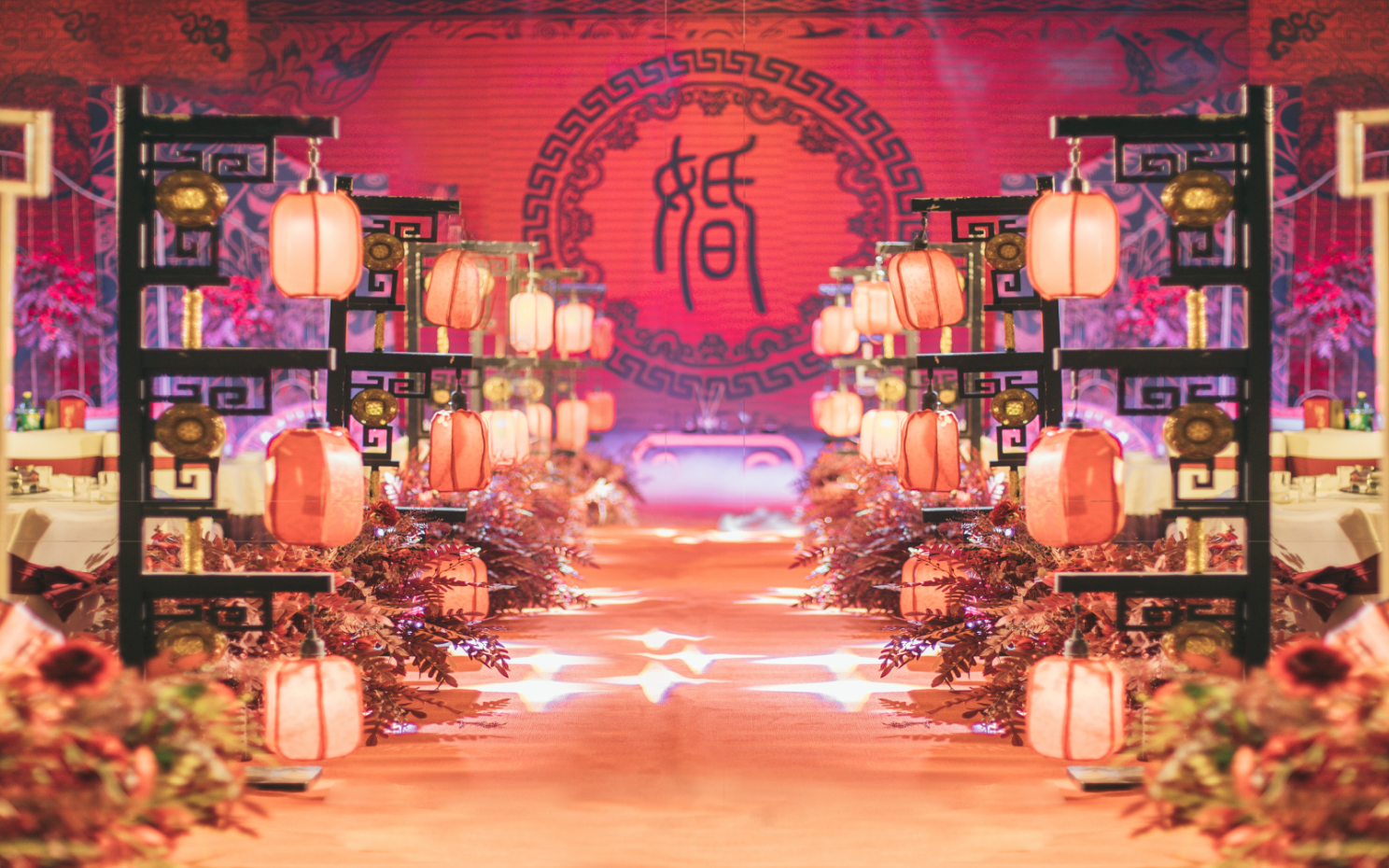 氤氲着古色古香的秦汉气息，延续着盛世气派的唐宋遗