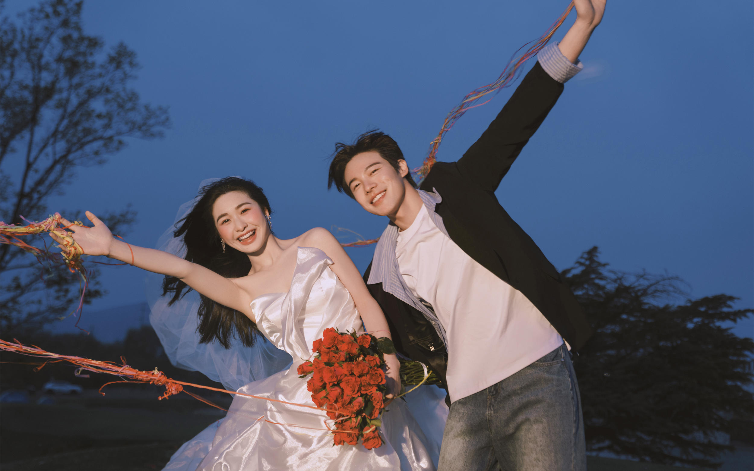 山顶蓝调婚纱照还是太权威了‼️氛围感拉满