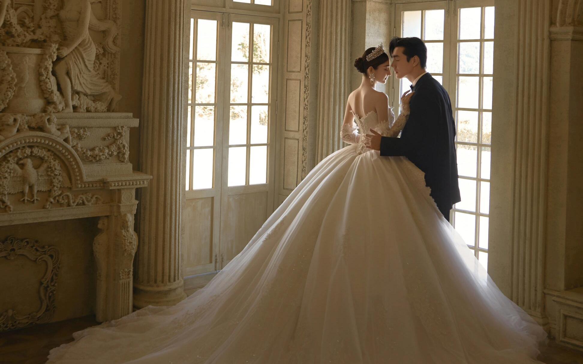 不要低头，皇冠会掉 欧式宫廷婚纱照