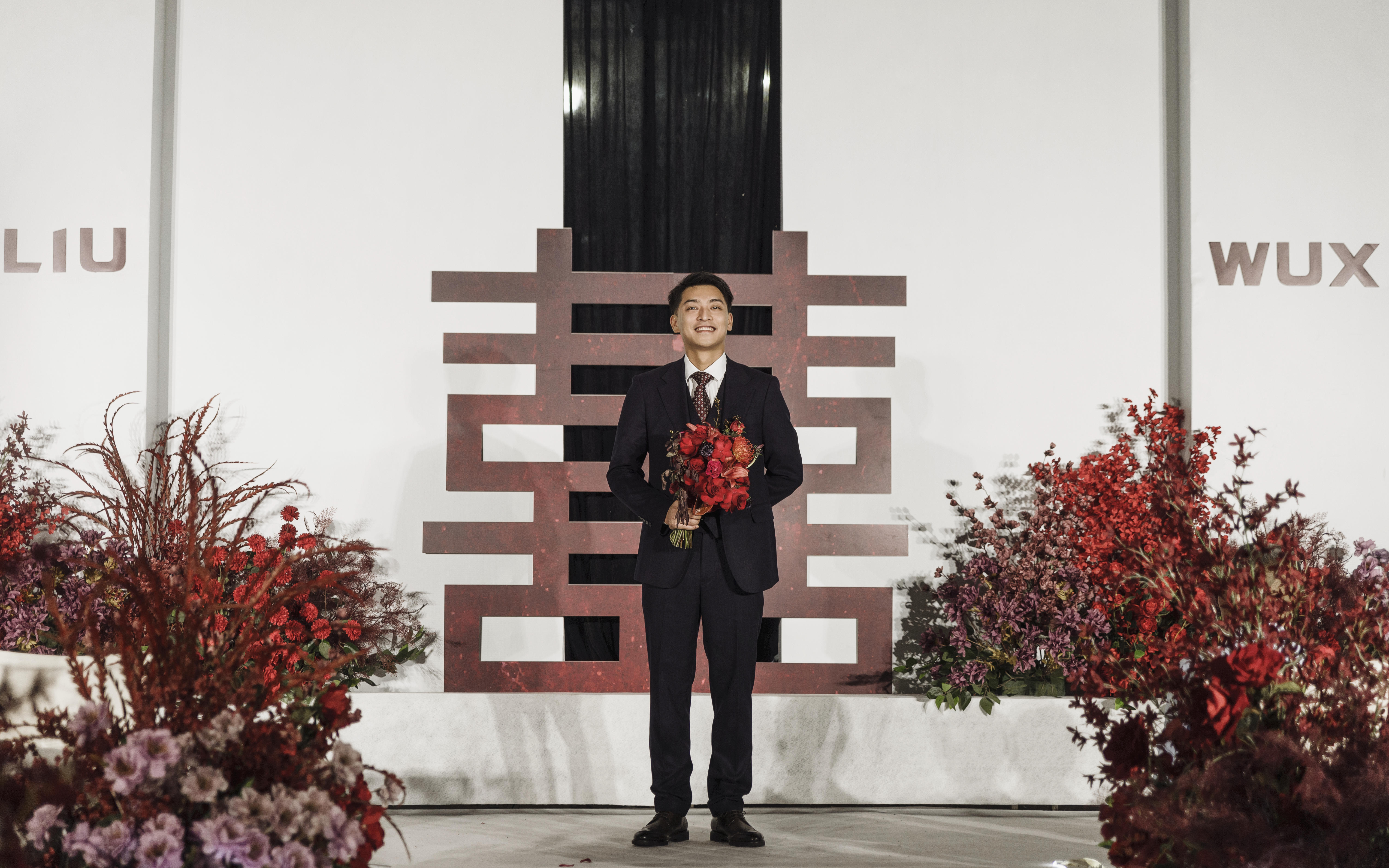 花嫁婚礼—简约又高级，很难不心动|极简秀场风
