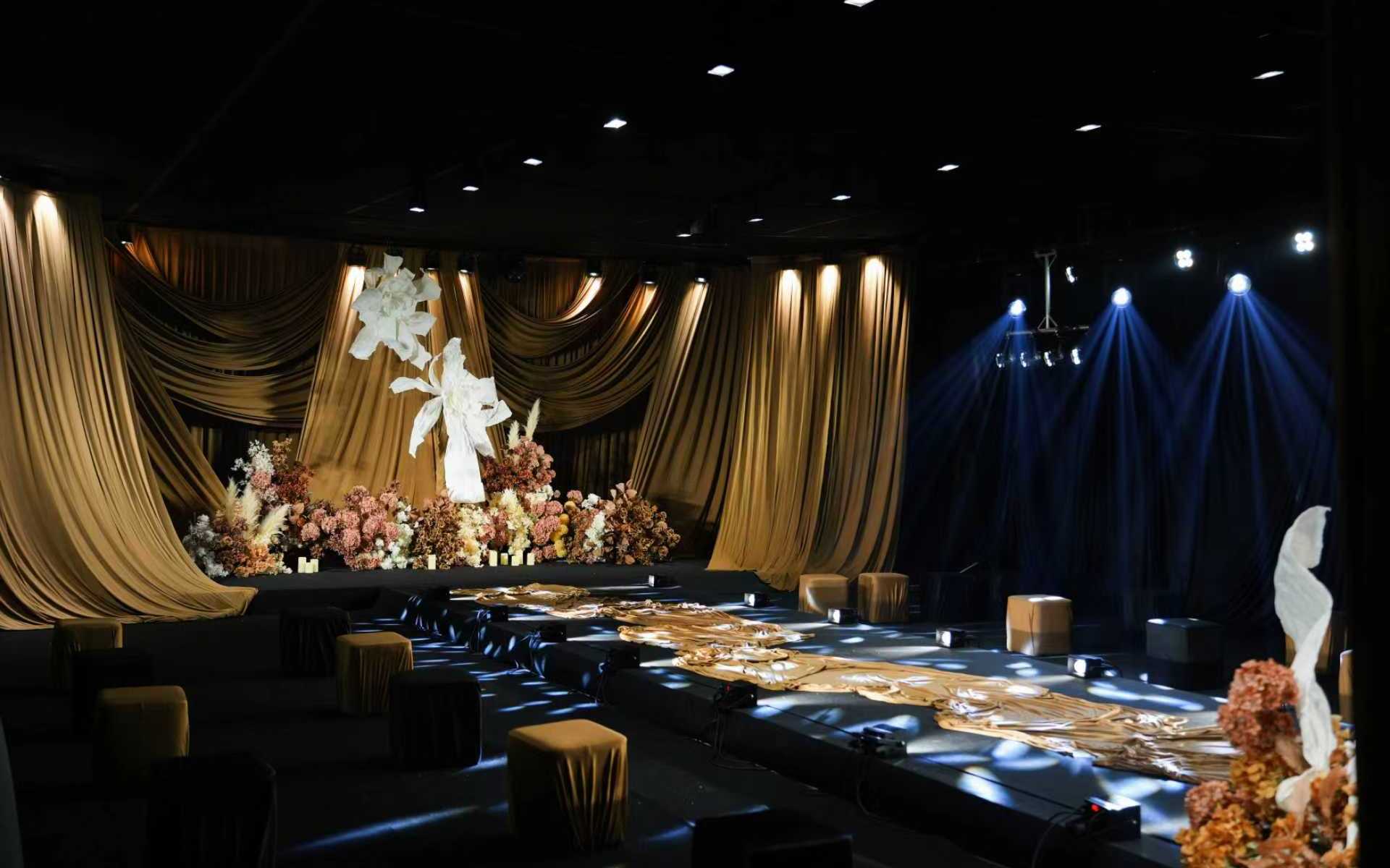 农村老家大厅婚礼