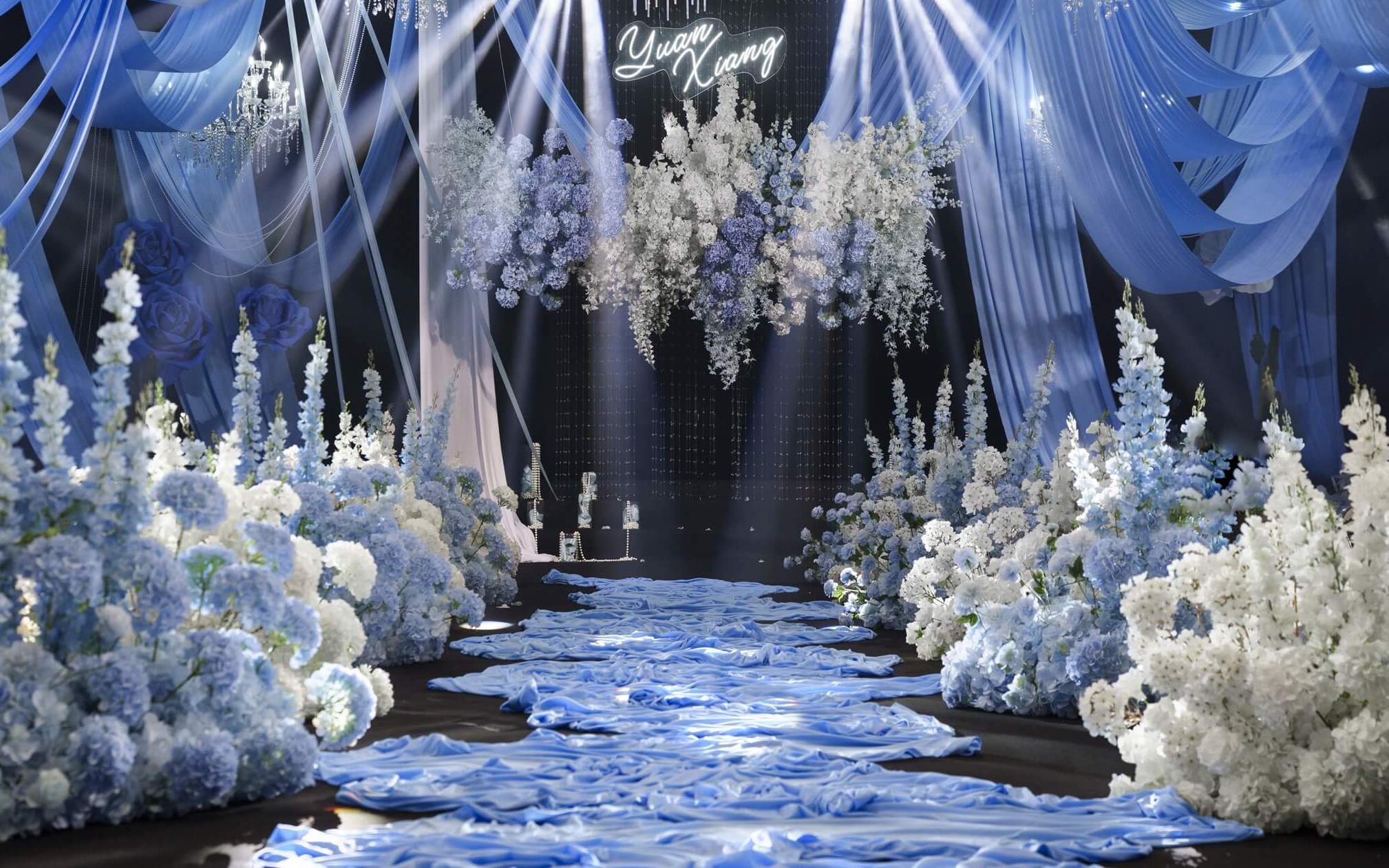 藍(lán)色韓式布?；槎Y