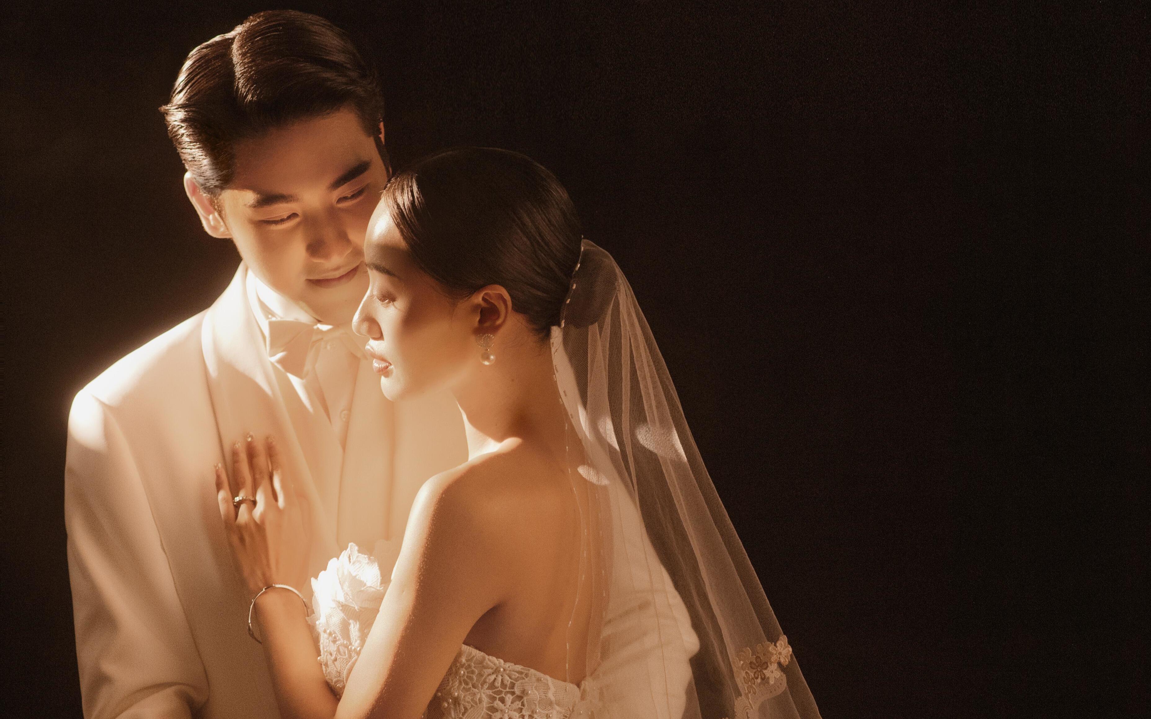 我承認心動了??光影婚紗照太太驚艷了