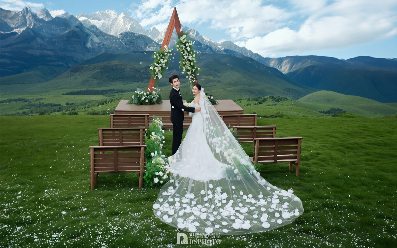 🌿在山野间说“我愿意”💍这组婚纱照也太绝了吧