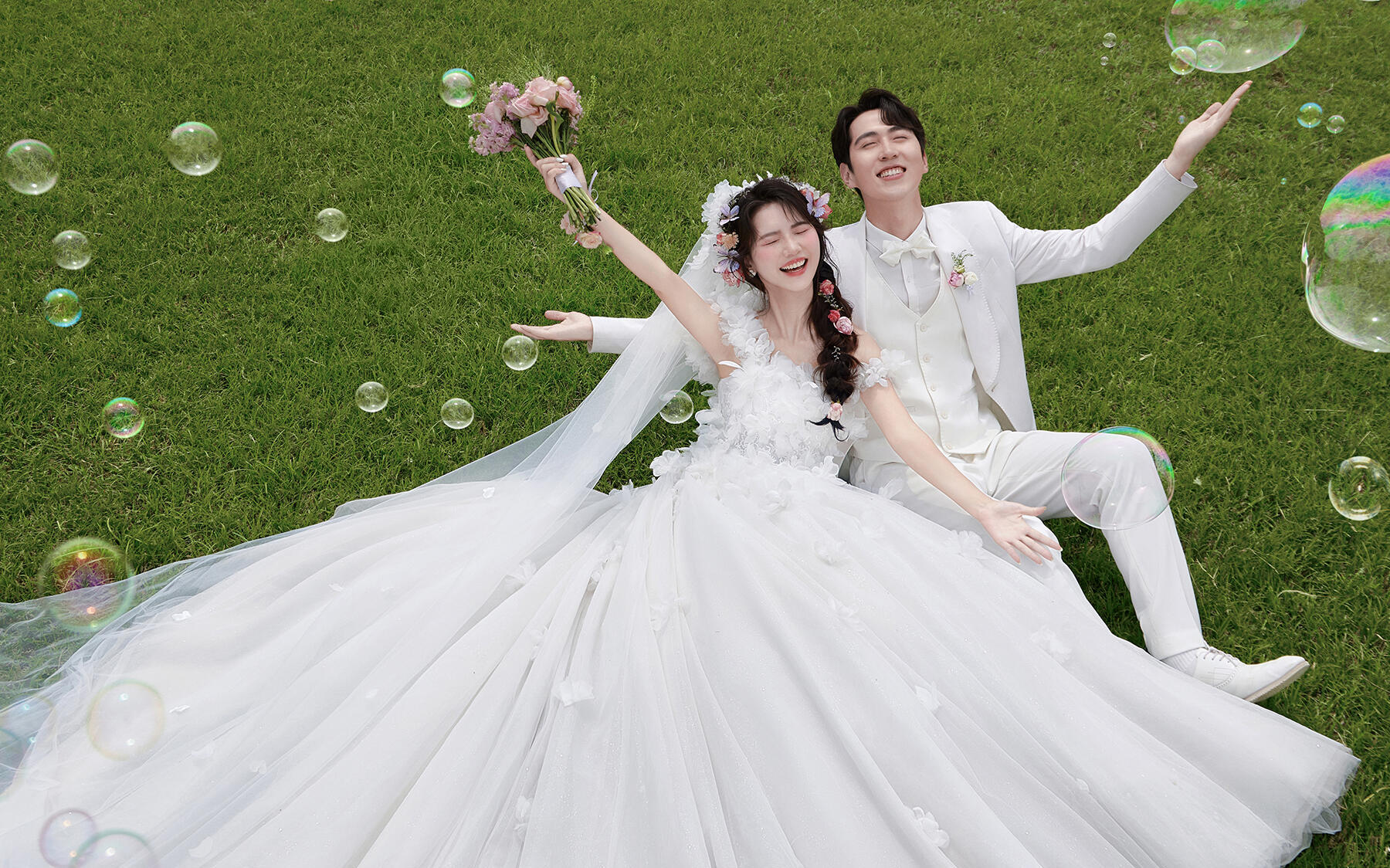 為什么沒(méi)人說(shuō) 公主風(fēng)草坪婚紗照超出片