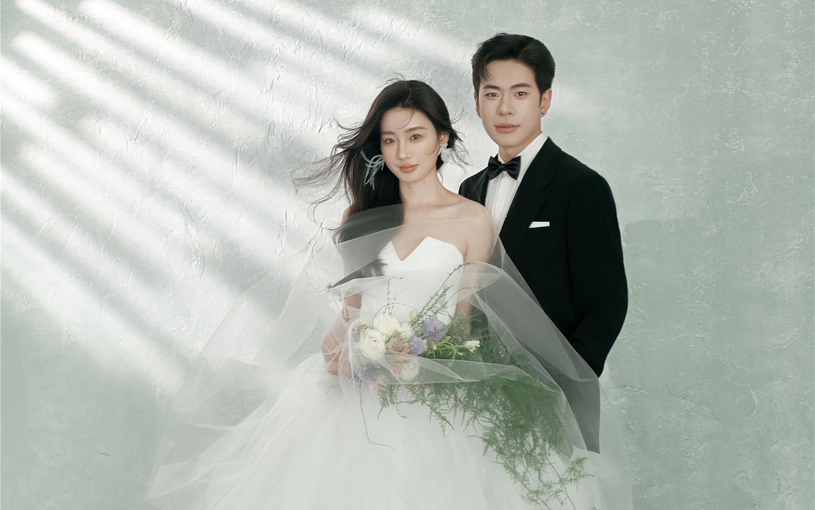 ?想把這份朦朧光影的氛圍感，「焊死」在婚紗照上！