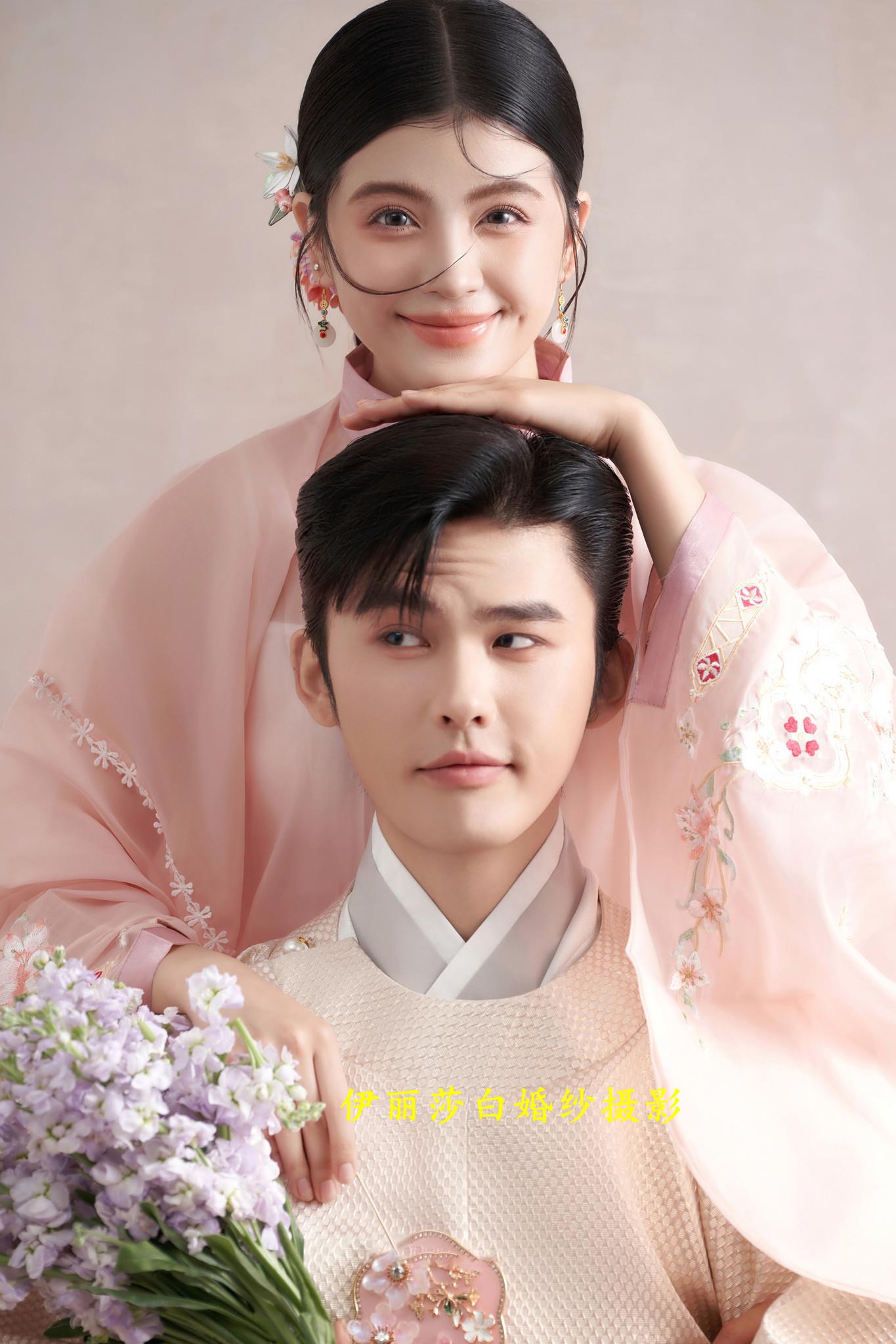 拍婚纱照3888套餐有跟妆+秀和+礼服 4699