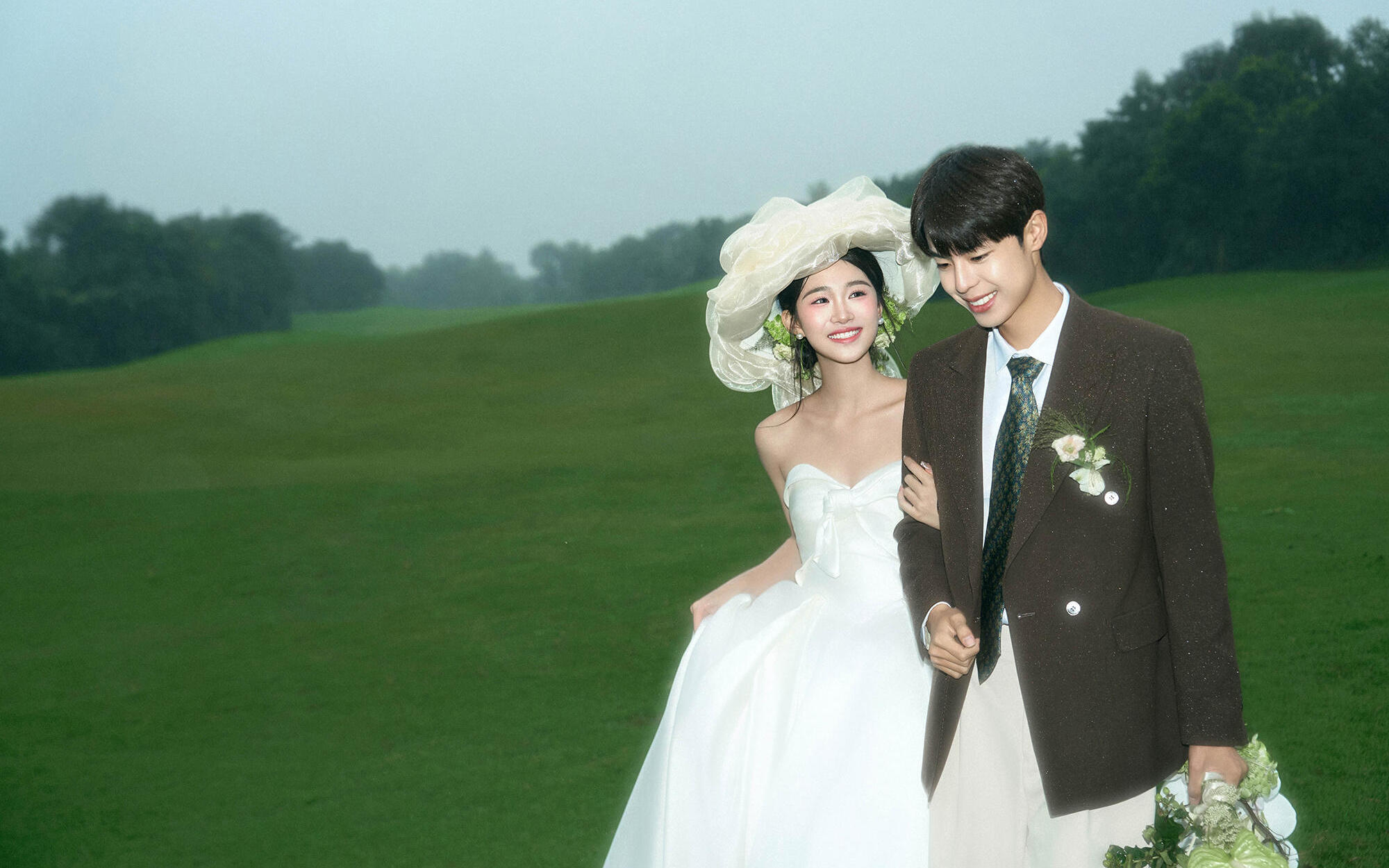 在长沙‼️拍到了超满意的轻法式森系婚纱照