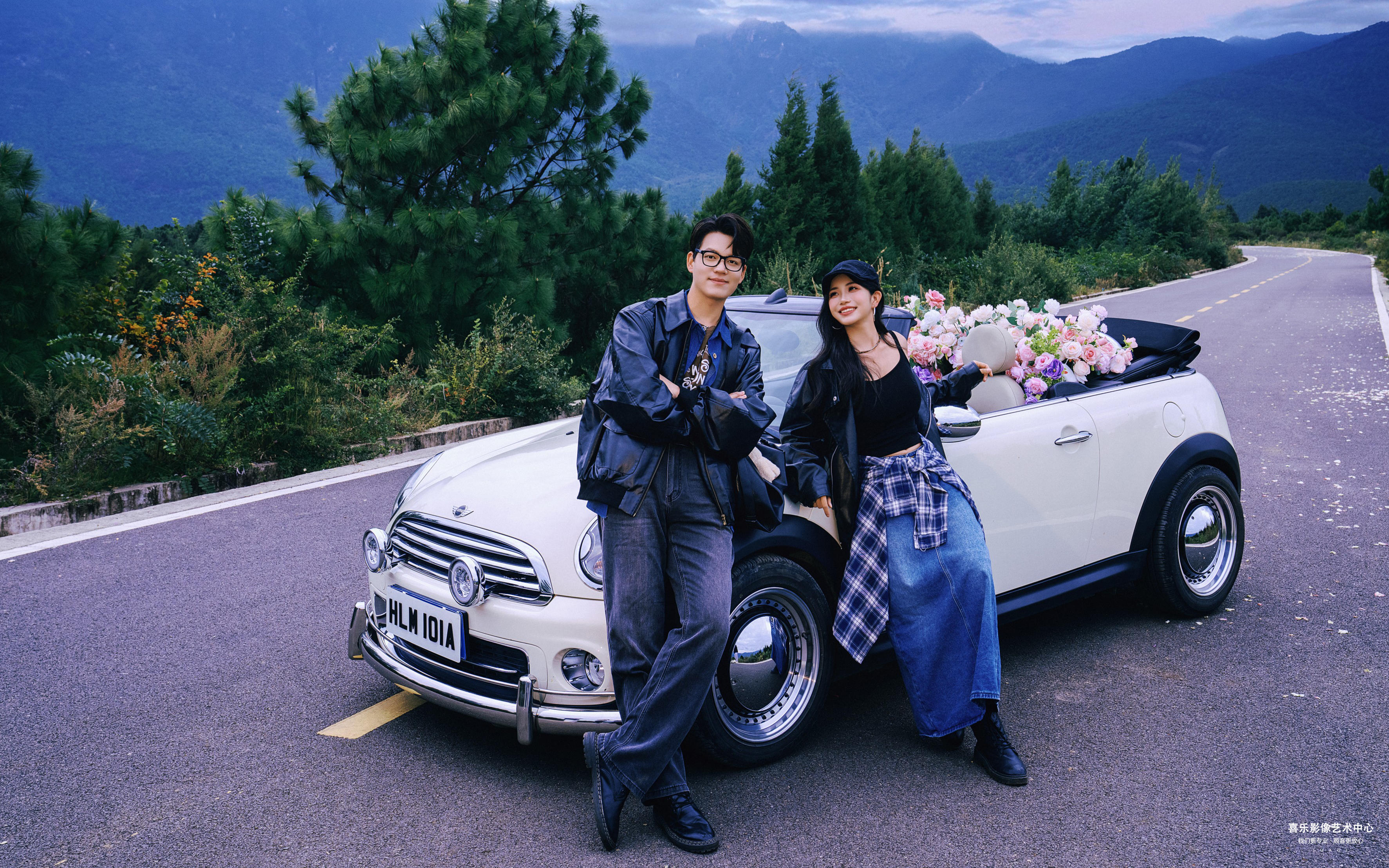 公路婚照｜機(jī)車風(fēng) + 敞篷車的青春愛情故事