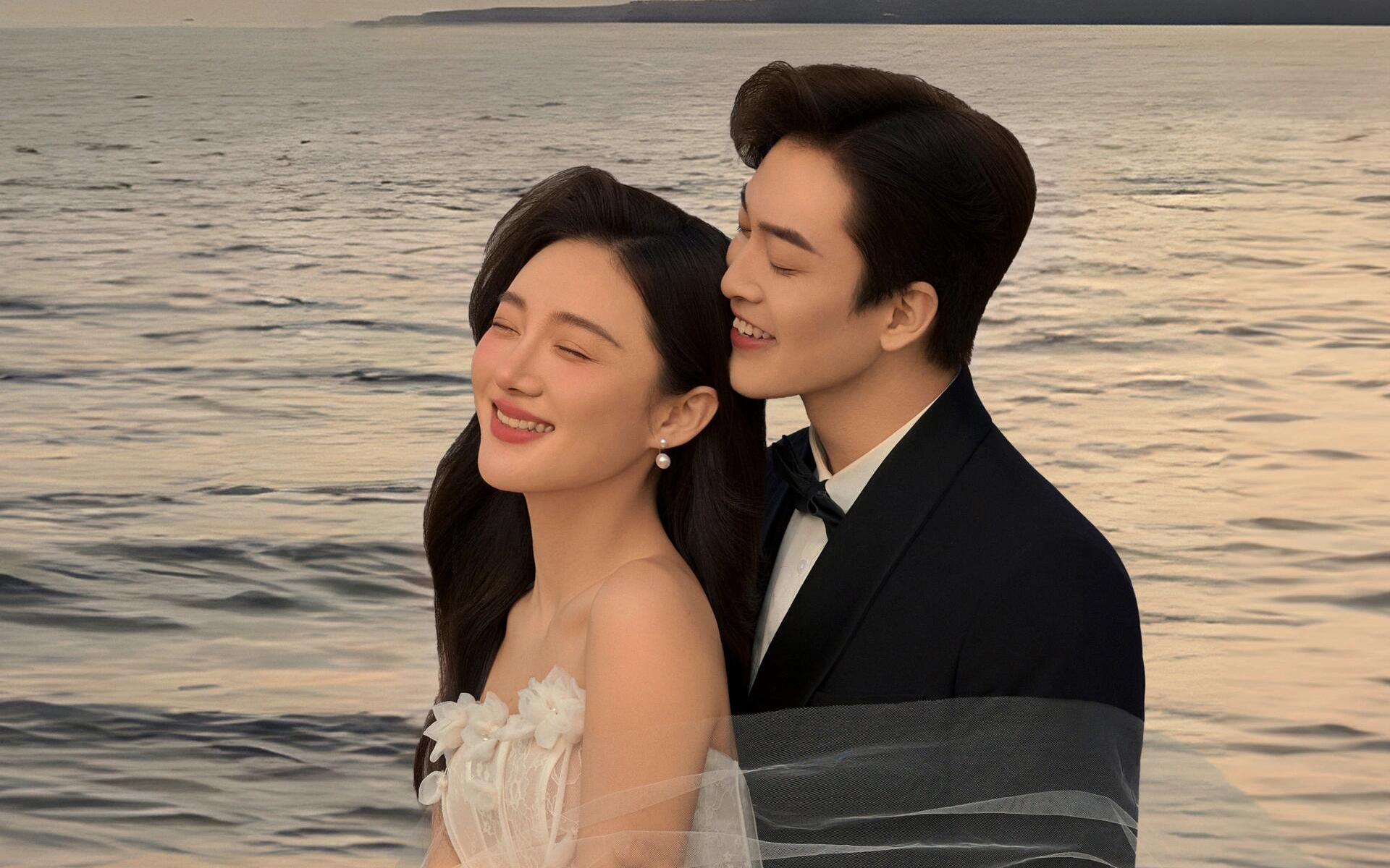 4988海景婚纱照氛围感真的好绝~