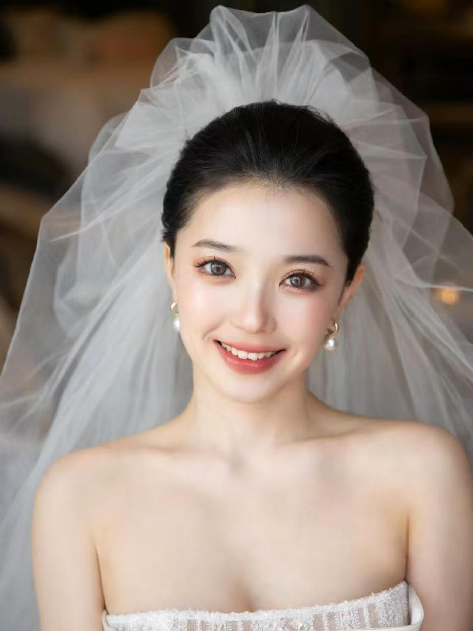 白开水新娘妆淡颜天花板