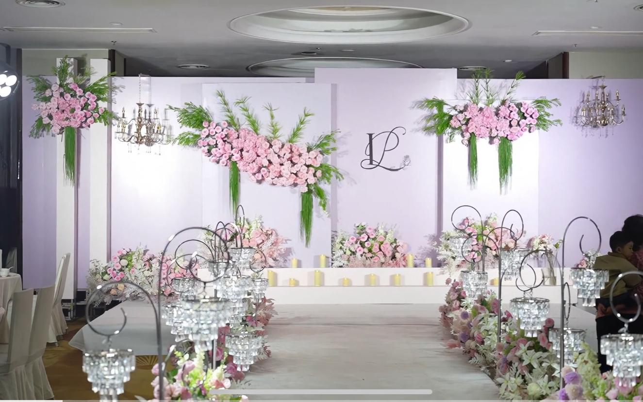 白粉色簡(jiǎn)約 清新韓式婚禮