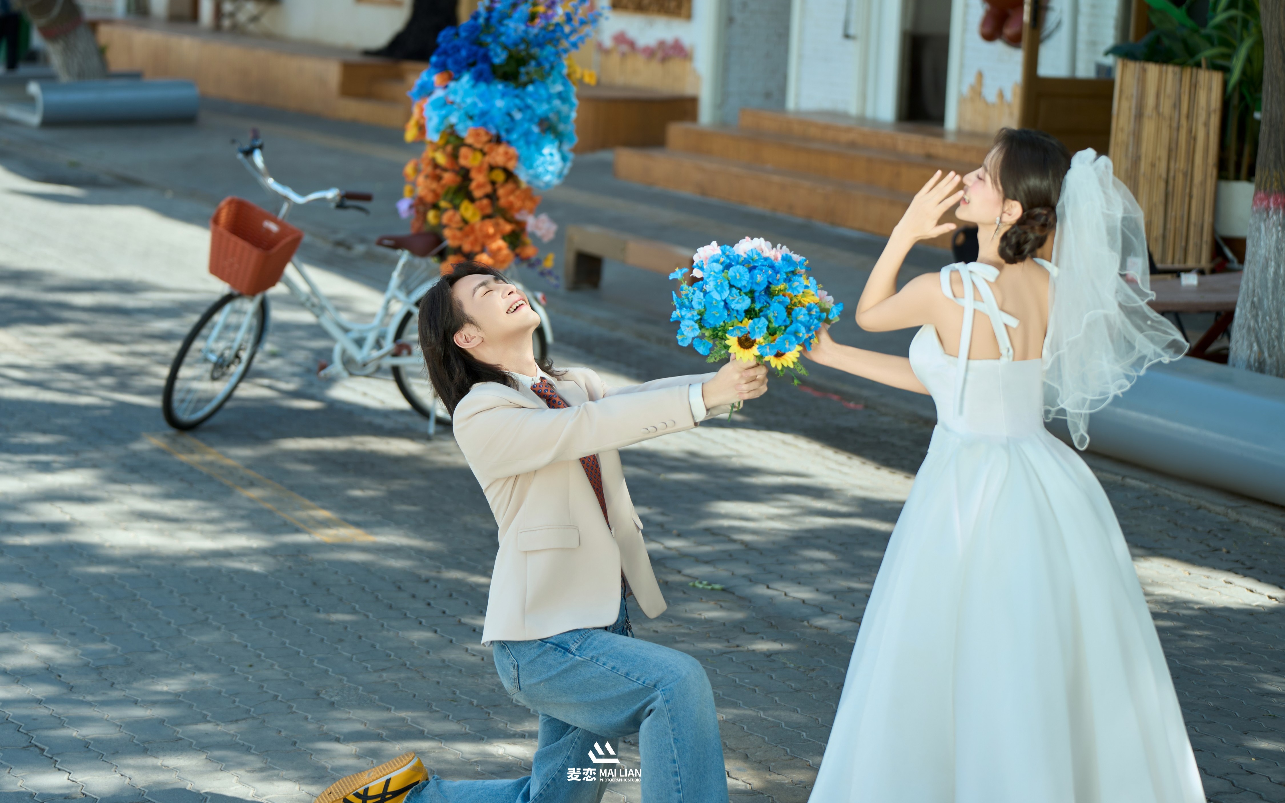 兰州婚纱照｜谁不爱这组夏日单车街拍婚纱照