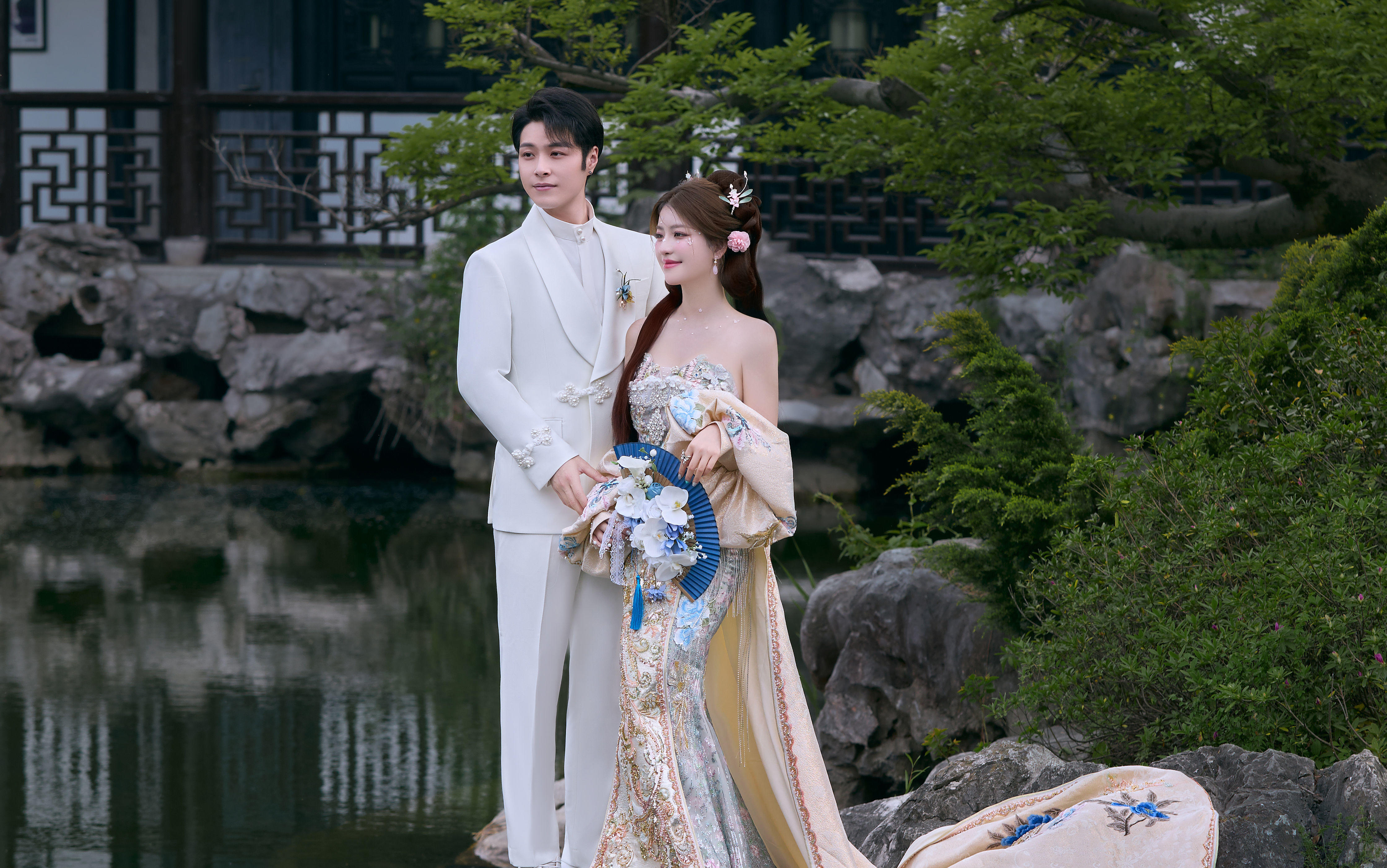 一眼淪陷的新中式園林婚紗照?中式美學(xué)浪漫