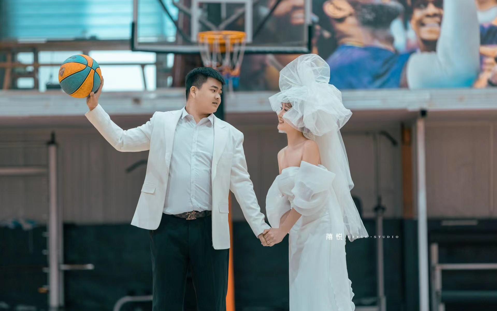 篮球与婚纱，碰撞出小众浪漫🏀