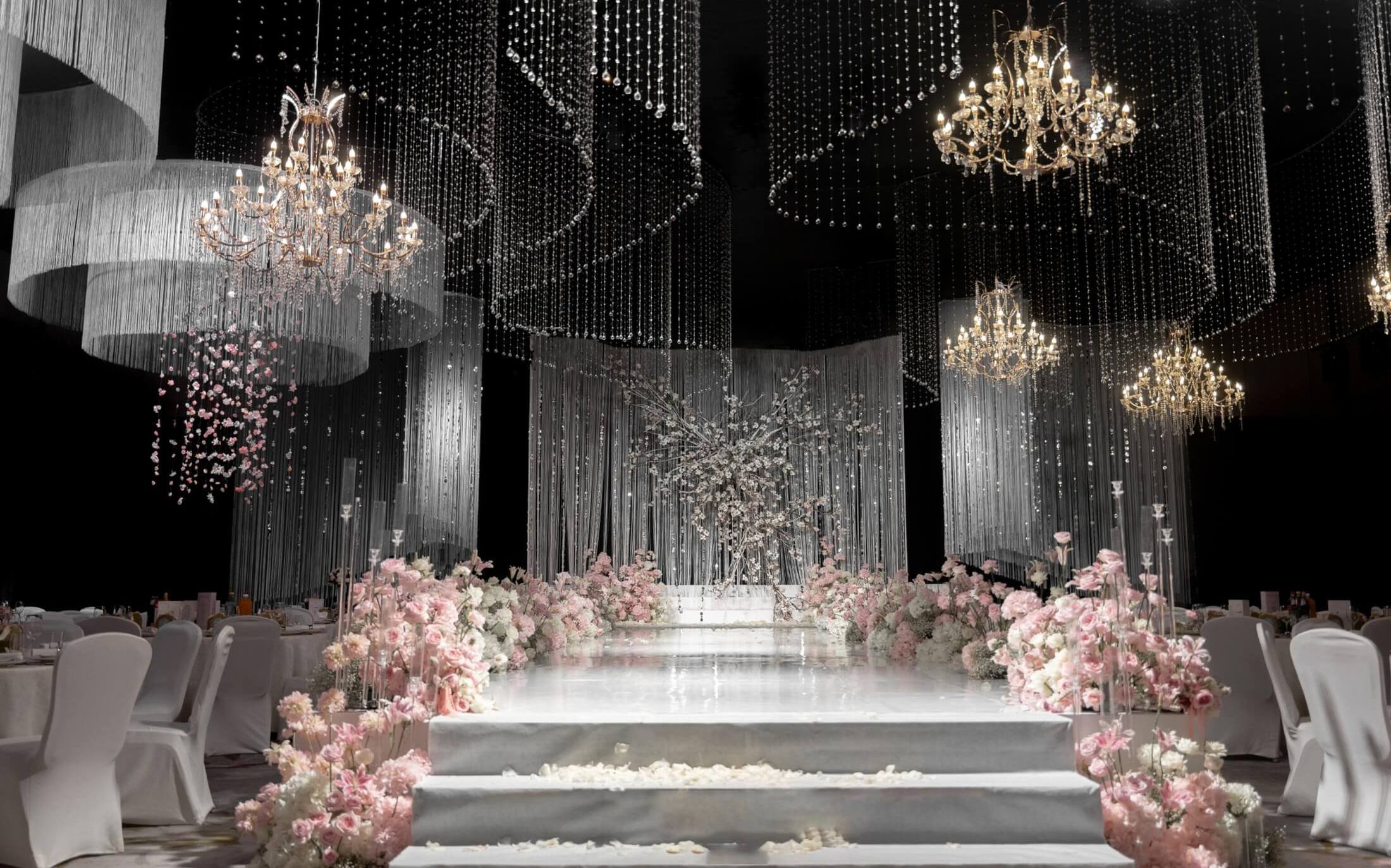 白粉色線簾高級婚禮