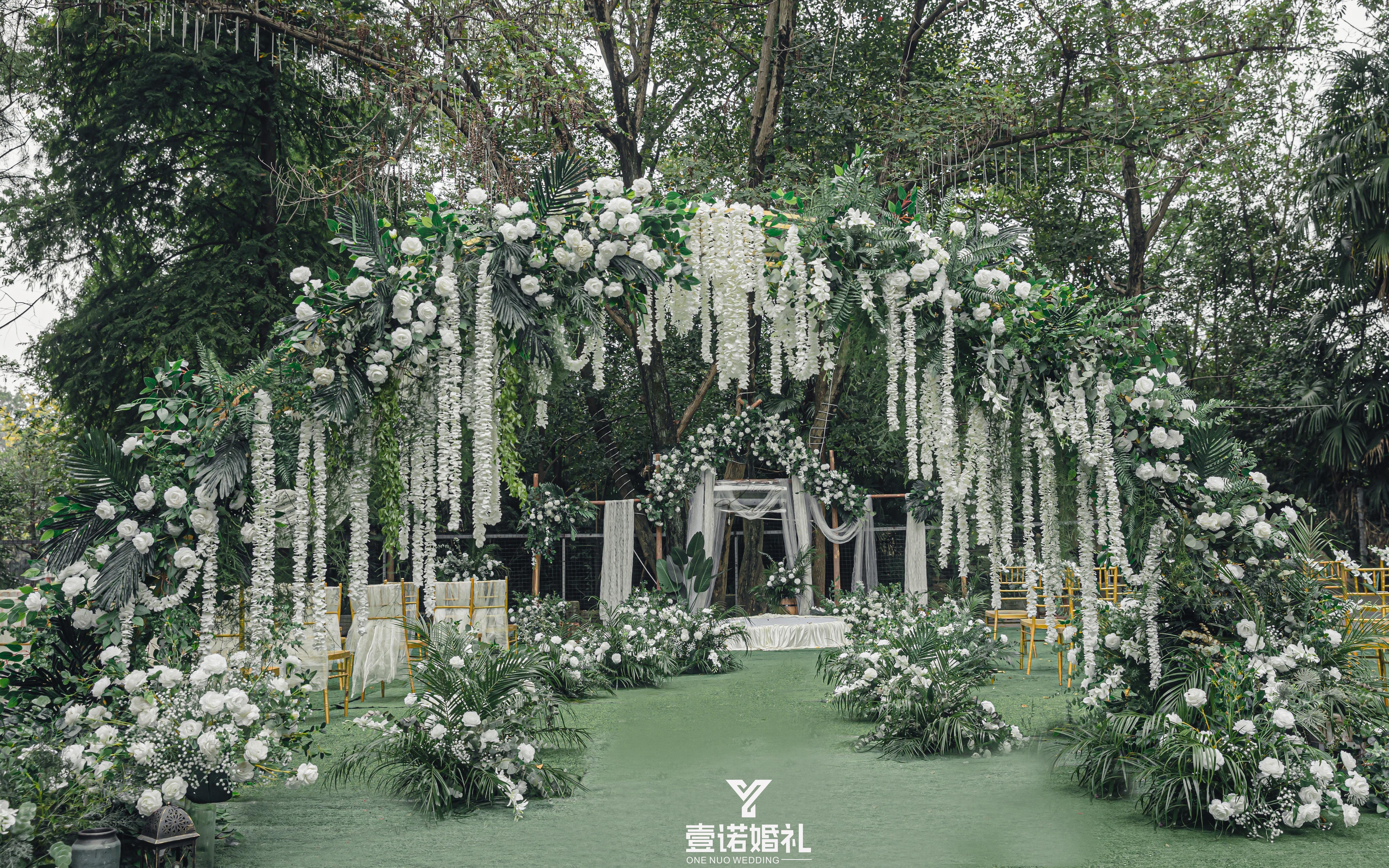 祝福记酒店的户外草坪婚礼
