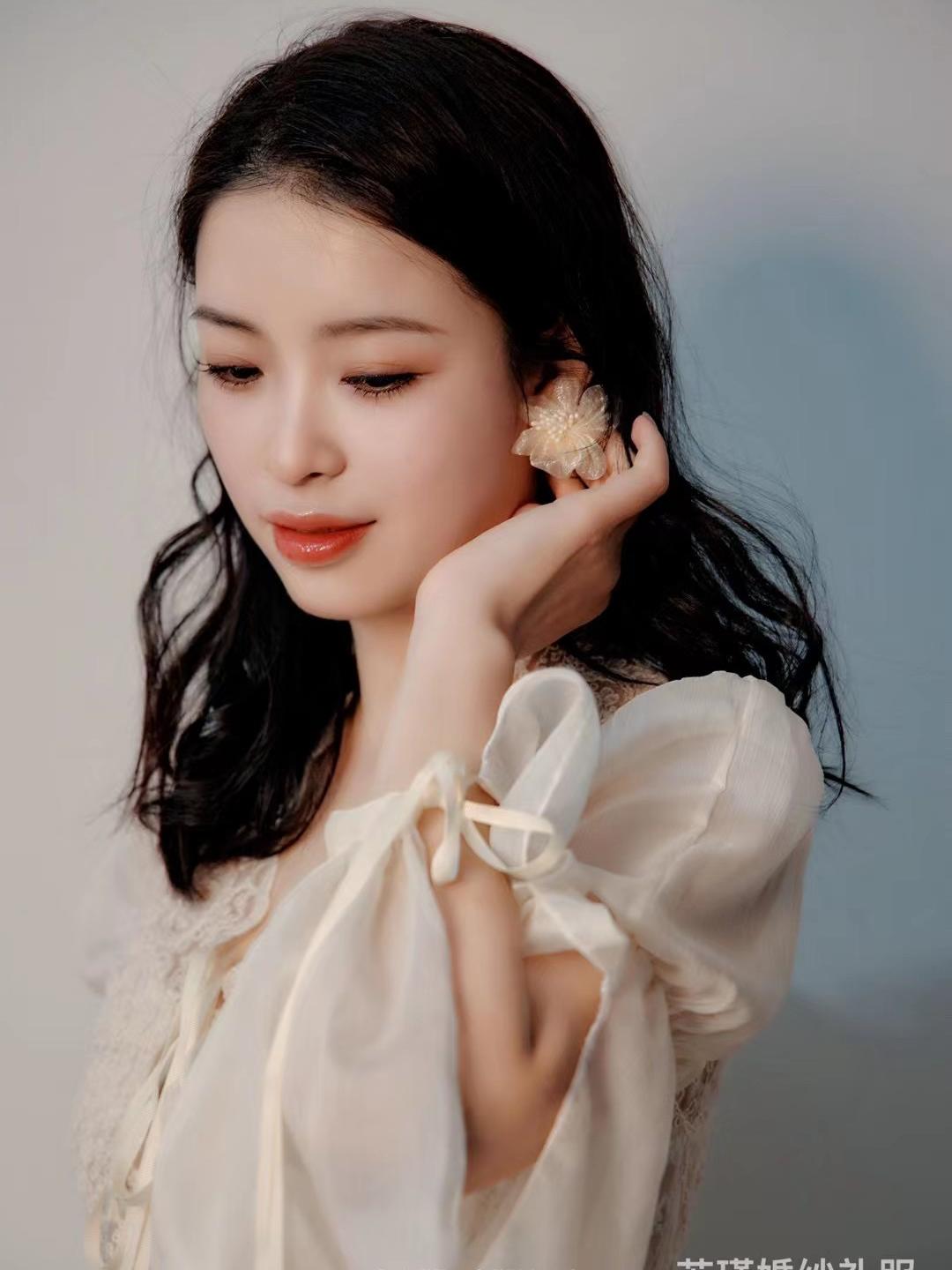 郑州晓羽化妆造型新娘跟妆总监跟妆送妈妈妆