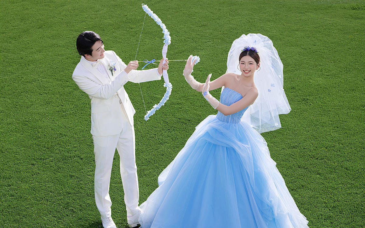 外景 l 氧气感爆棚的森系草坪婚纱照