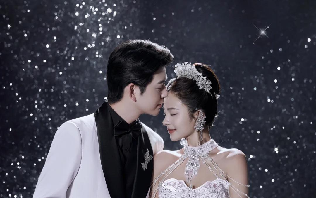 人生高光時(shí)刻?好喜歡這組星河光影婚紗照啊