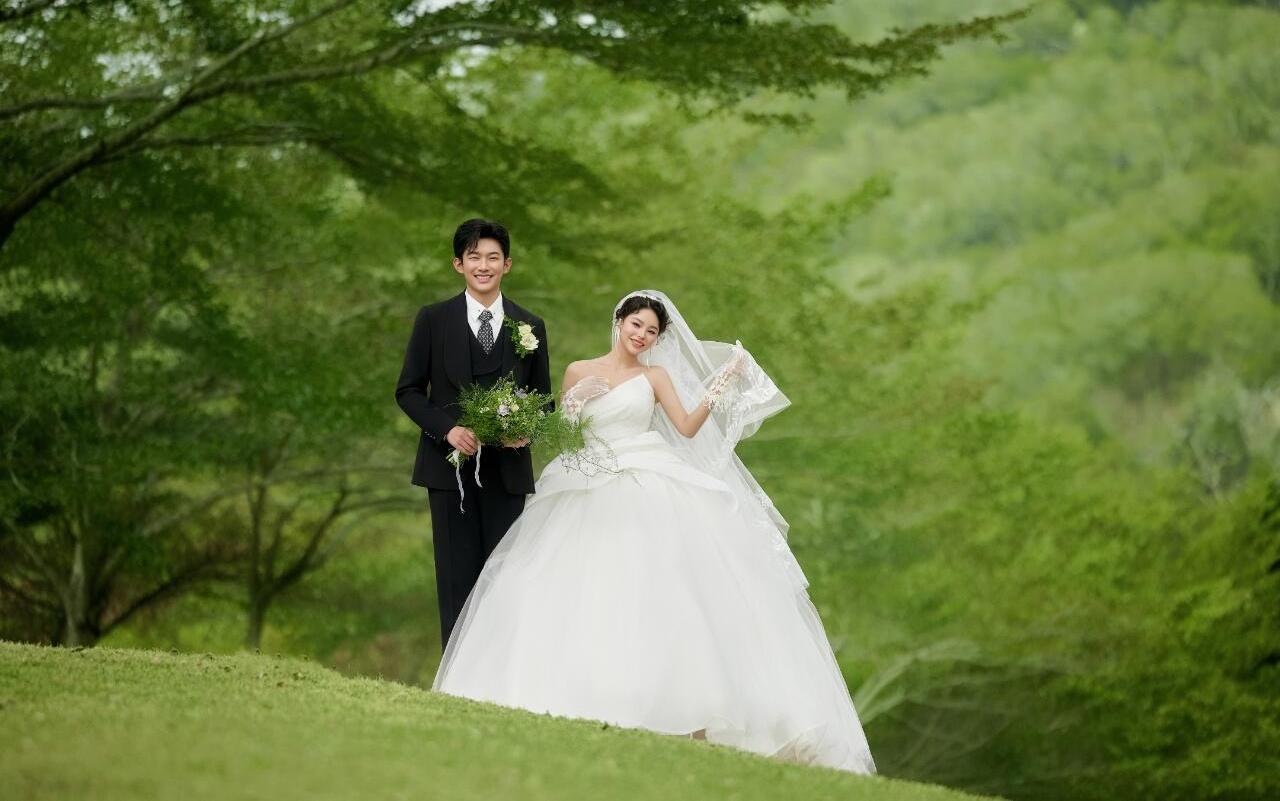 【森系草坪婚紗照氛圍感】