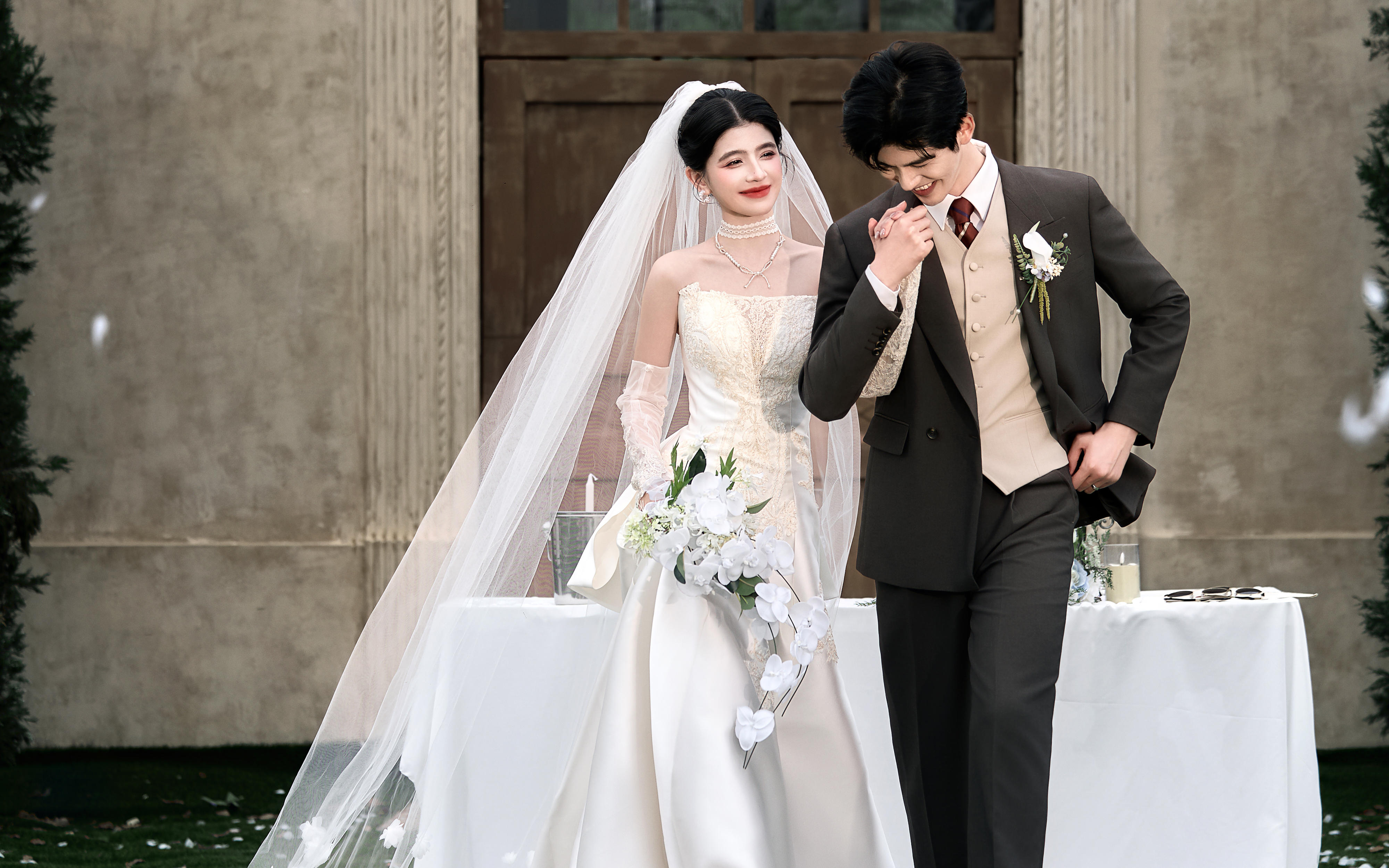 南法庄园高雅浪漫婚纱照