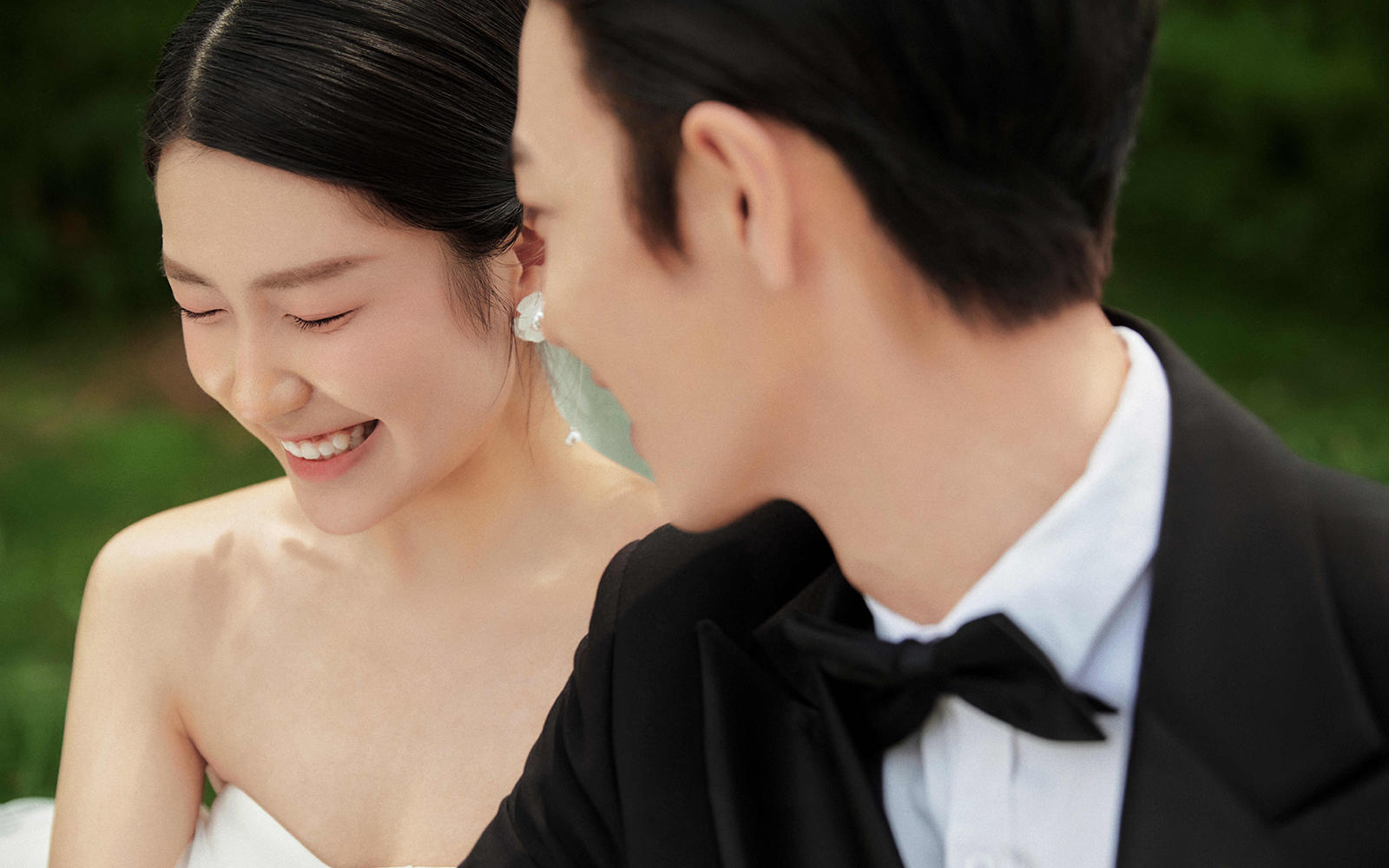 逃进森林深呼吸|婚纱照是青草味的！