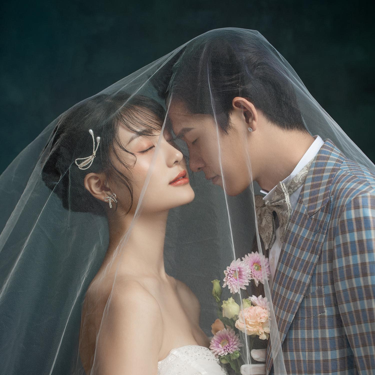 拍了最近大的油画婚纱照，算成功吗