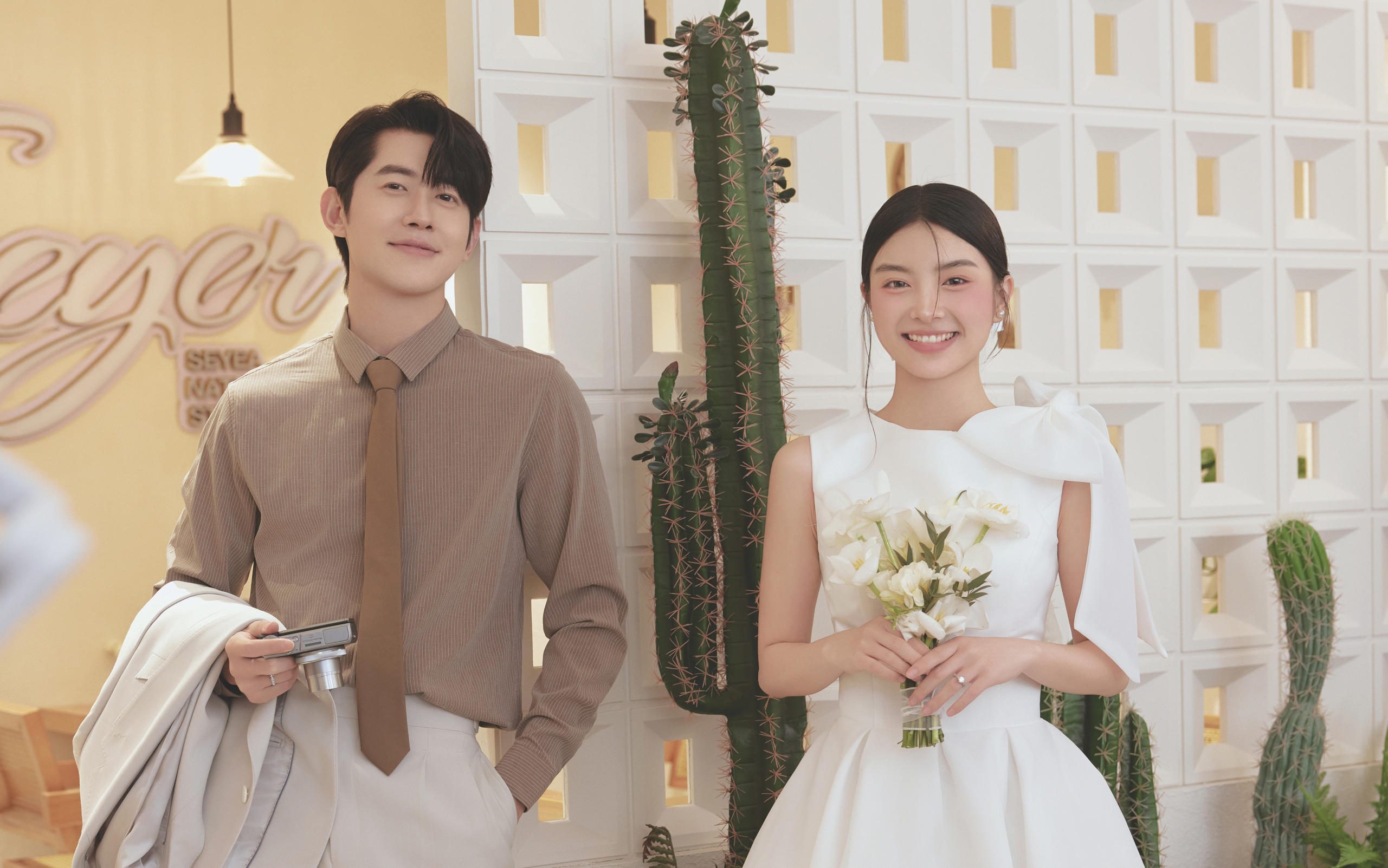 松弛感的咖啡馆婚纱照才是我的舒适区！好爱