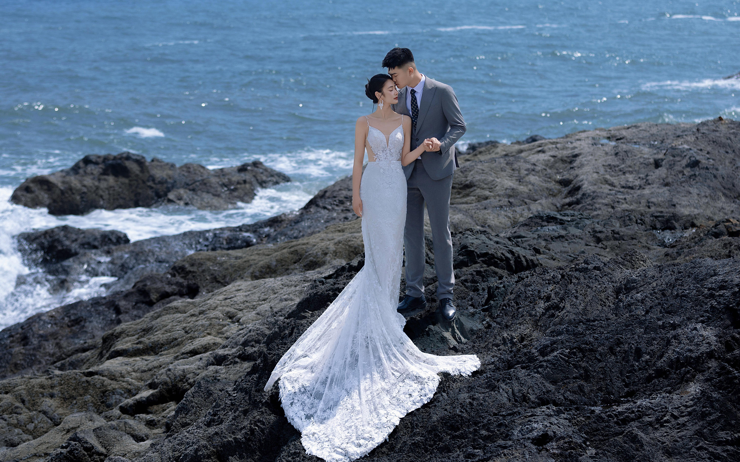 這感覺誰懂啊！婚紗照美成《藍(lán)色大海的傳說》