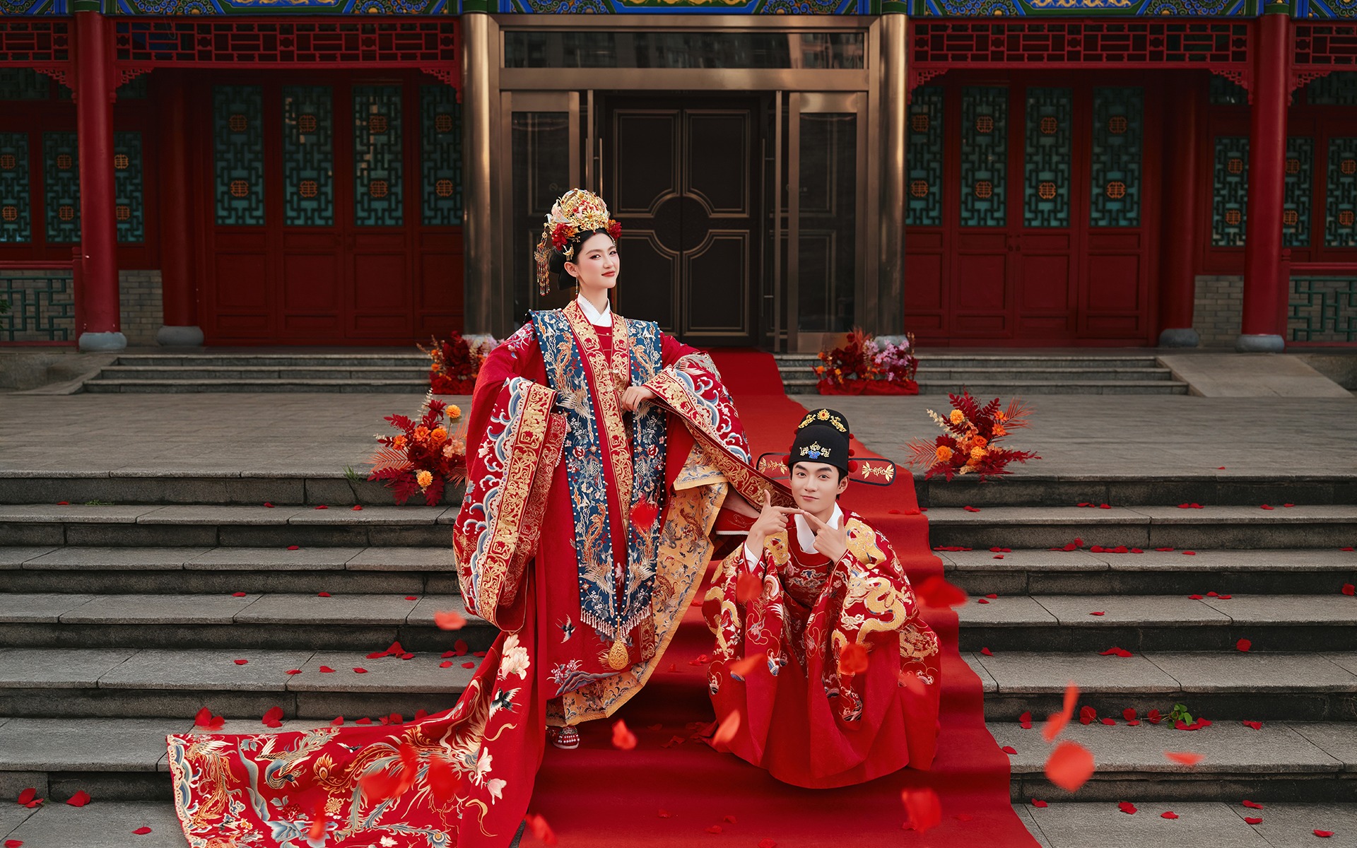 凤冠霞帔，许你一世荣华｜明制婚纱照也太有韵味了