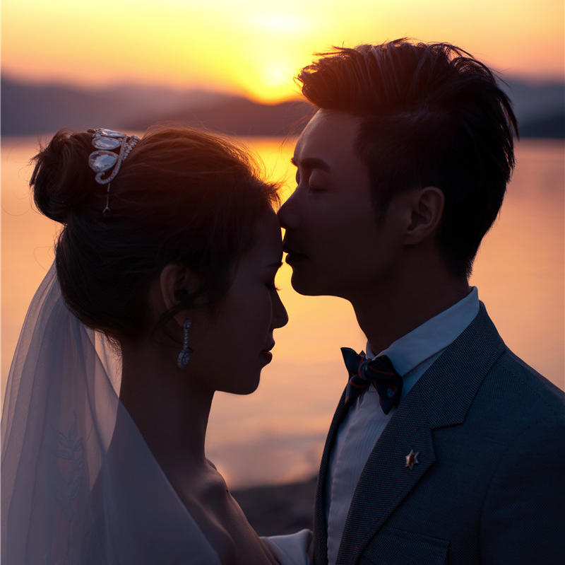千万不要拍夕阳湖景婚纱照‼因为太好看了