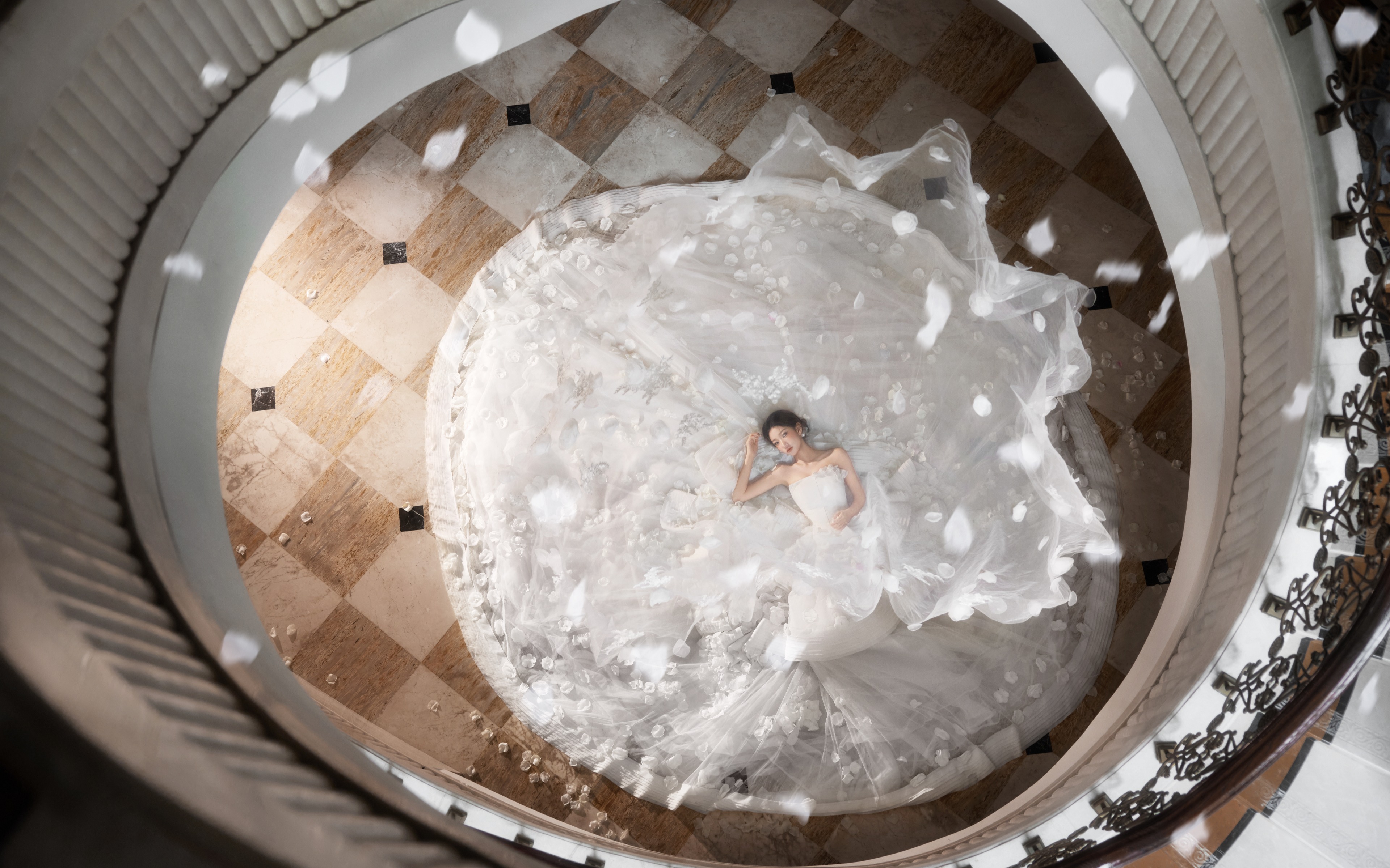 宫廷风婚纱照直接美成古堡画报✨
