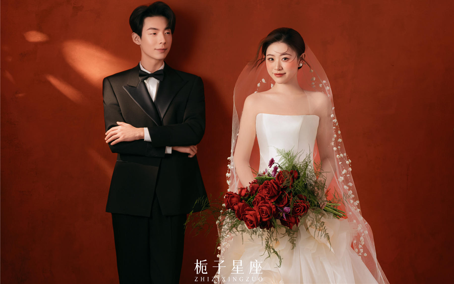 红墙为证，爱意永恒｜在极简里，拍出了最浓烈的浪漫