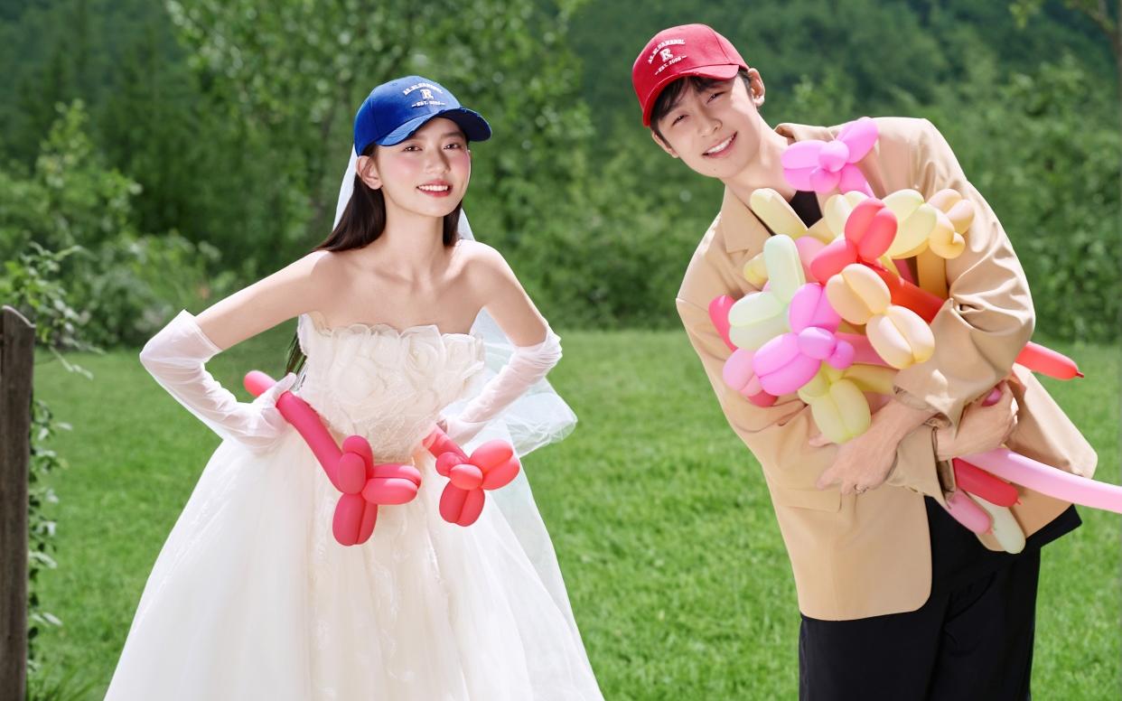 00后不跟风🥰超甜的草坪婚纱照好有活人感