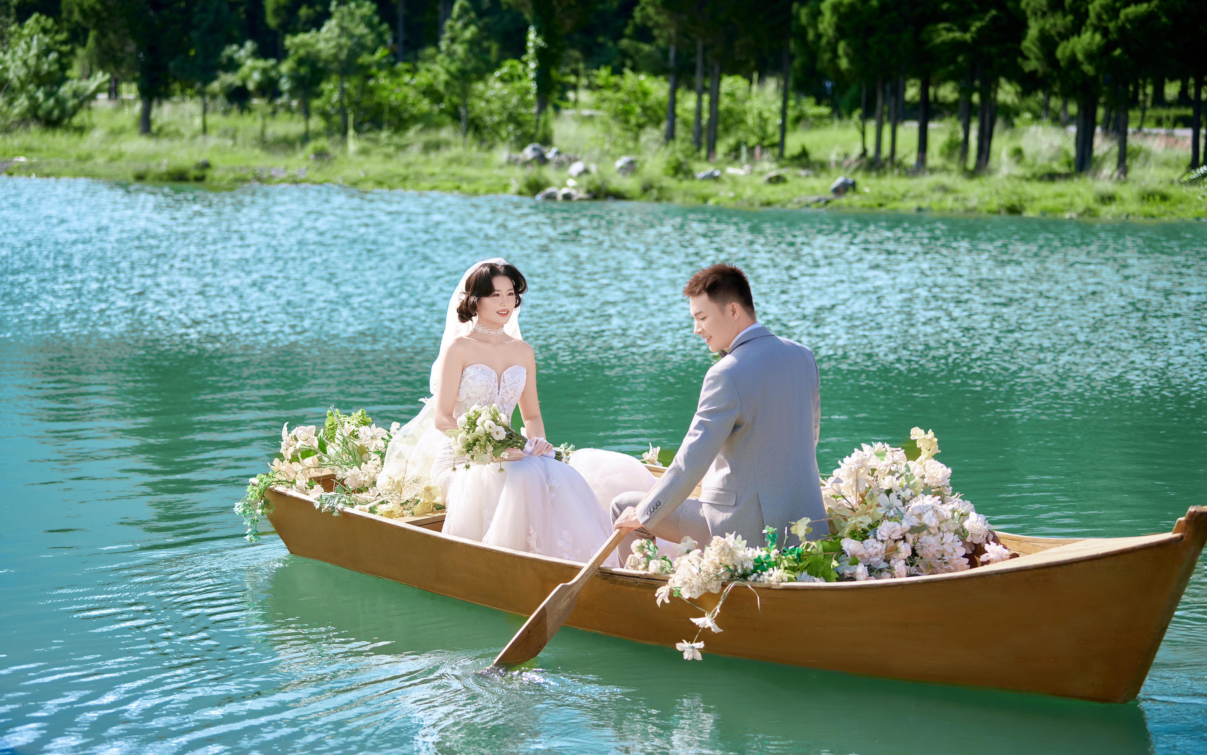 住进丽江韩剧｜雪山下的花房告白婚纱照