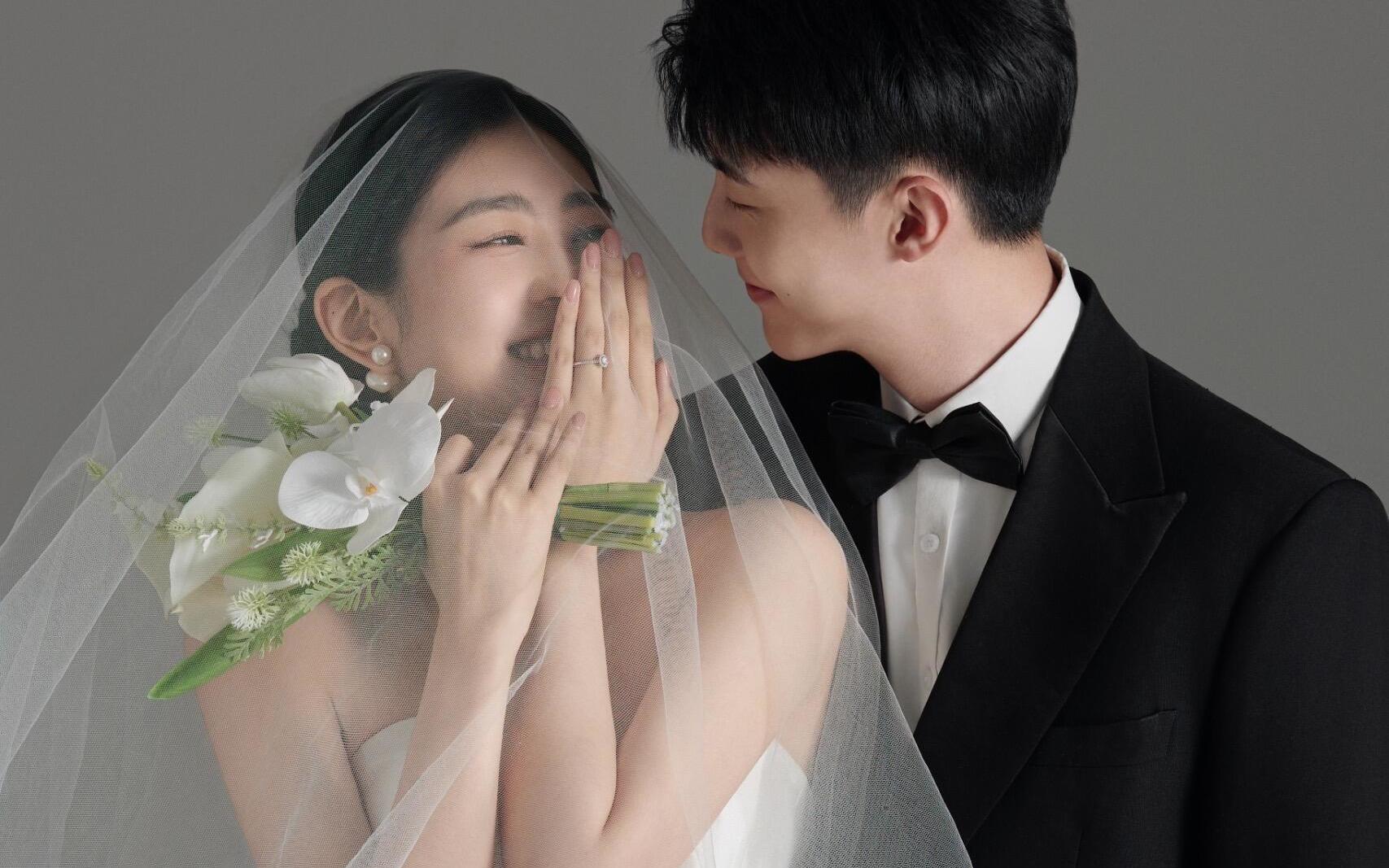 室内简单大气|韩式婚纱照