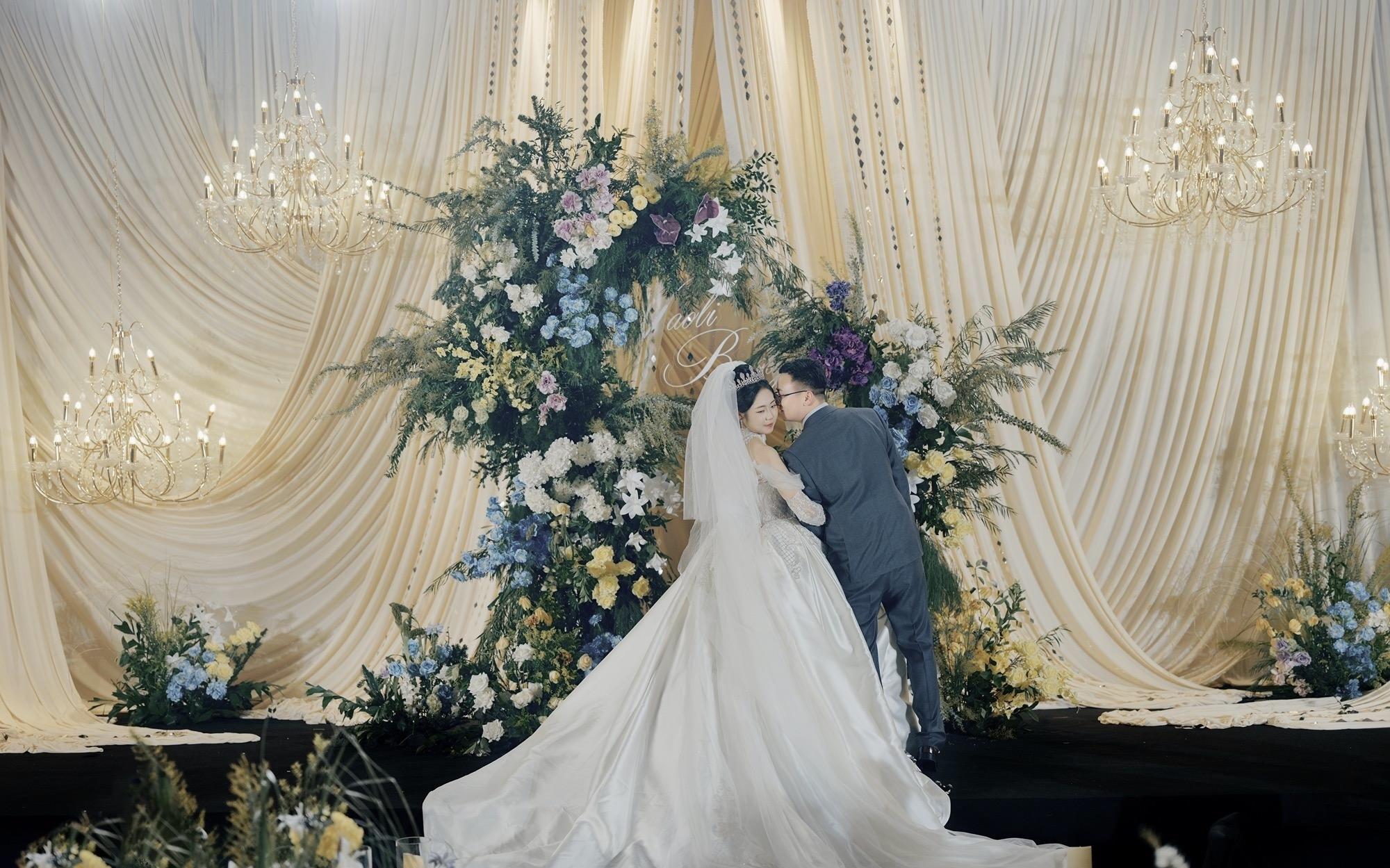 【拾光婚禮】—『弧形超大巨幕布?！? style=