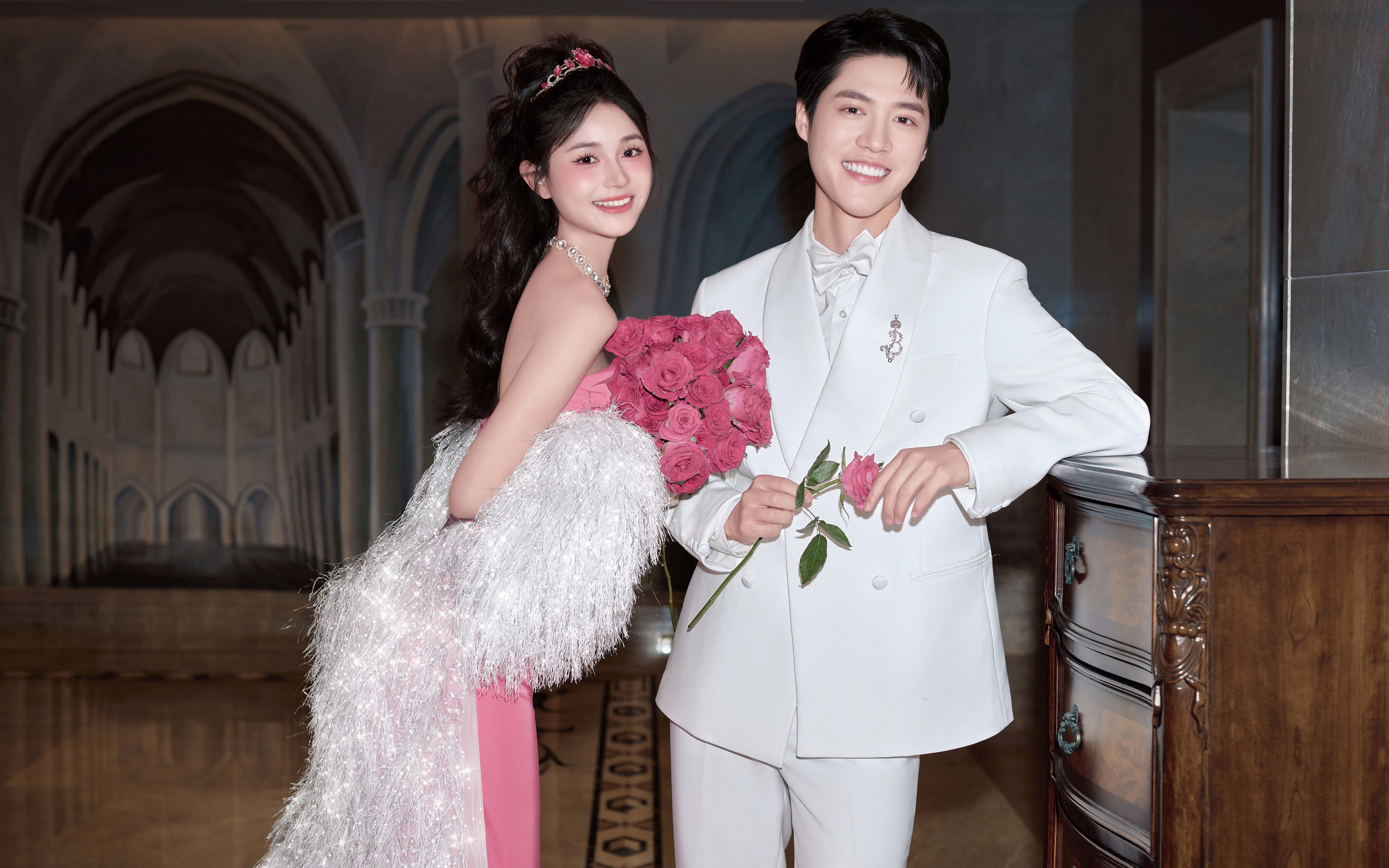 谁懂啊～被这套千金小姐风电梯婚纱照硬控了！