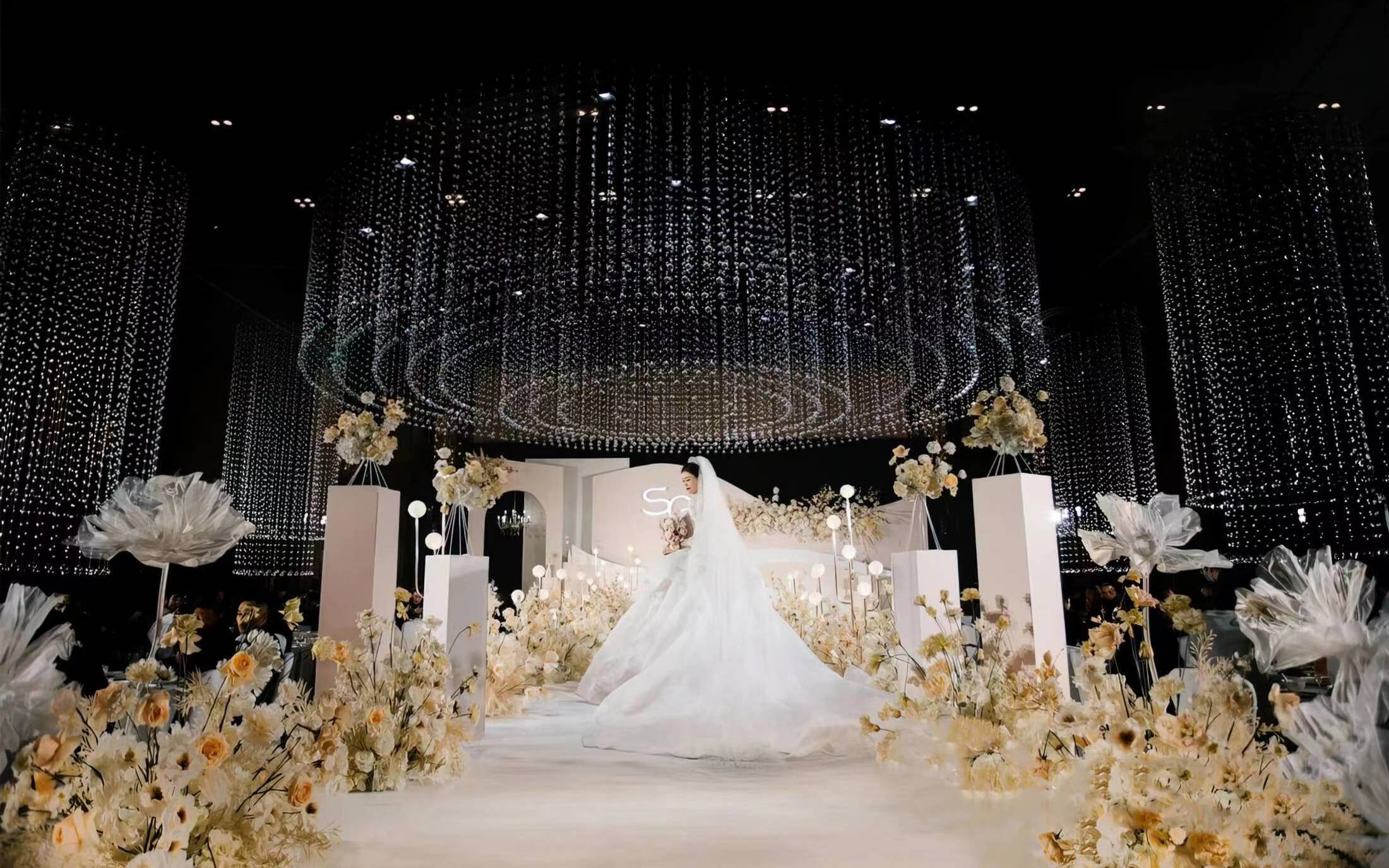 《凰嫁婚礼》一价全包定制婚礼