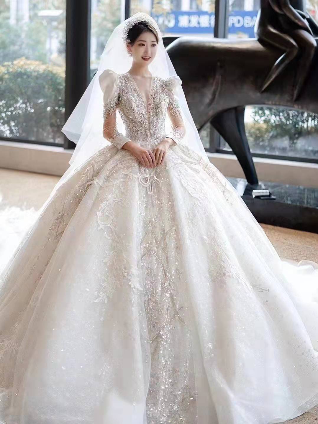 【婚纱礼服】优雅长拖尾婚纱租赁