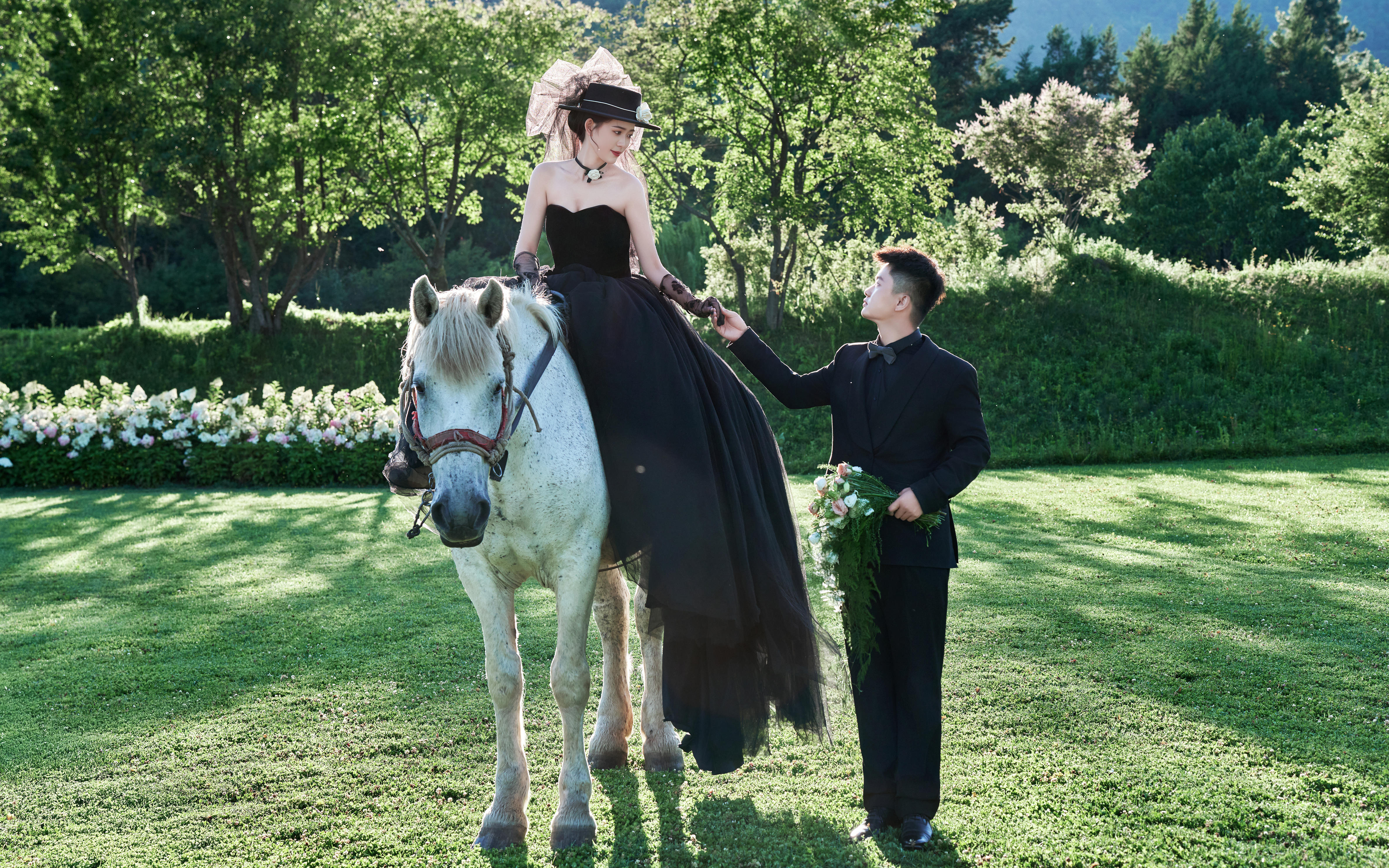 ?? 暗牧締約｜麗江黑紗婚紗照