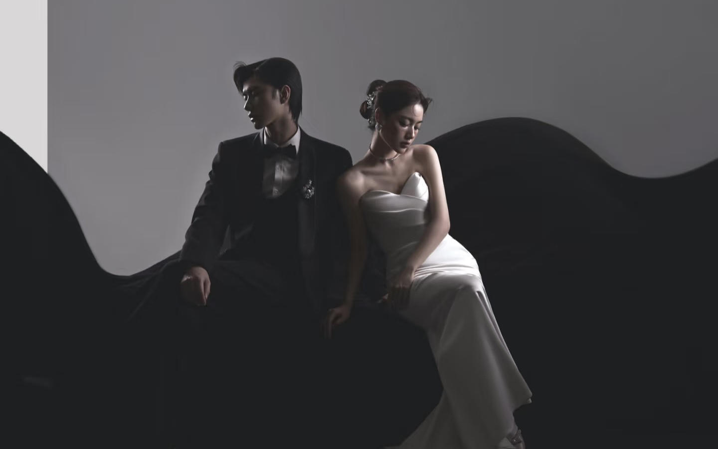 光影落墨，鱼尾藏诗 🖤✨