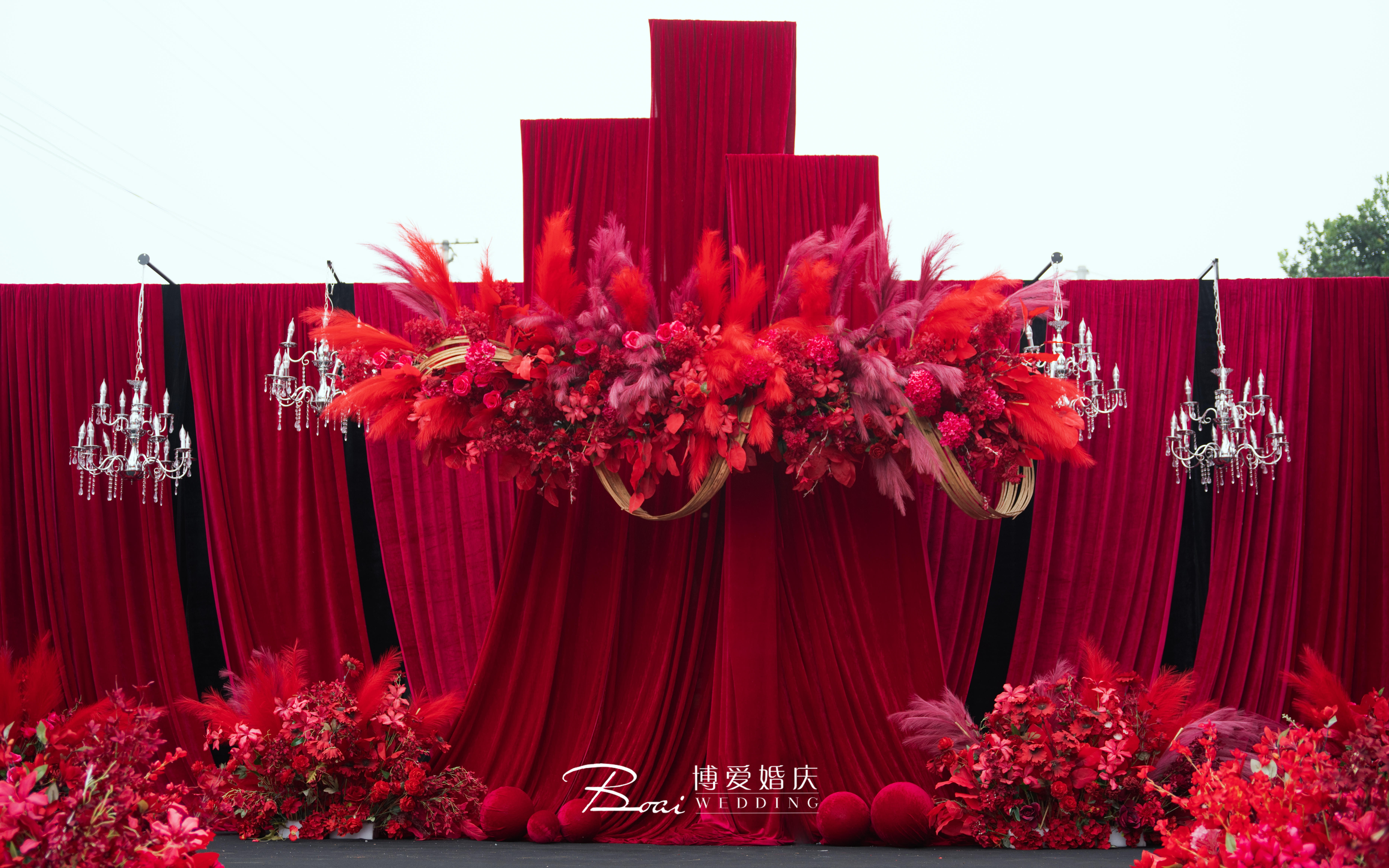 農(nóng)村戶外紅色系布?；槎Y