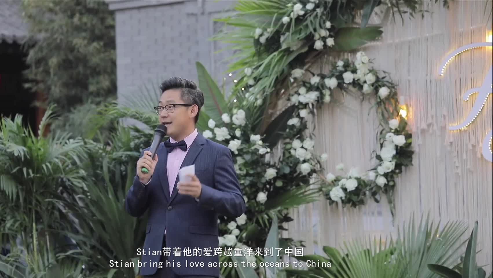 户外英语主持的氛围感太浪漫了！