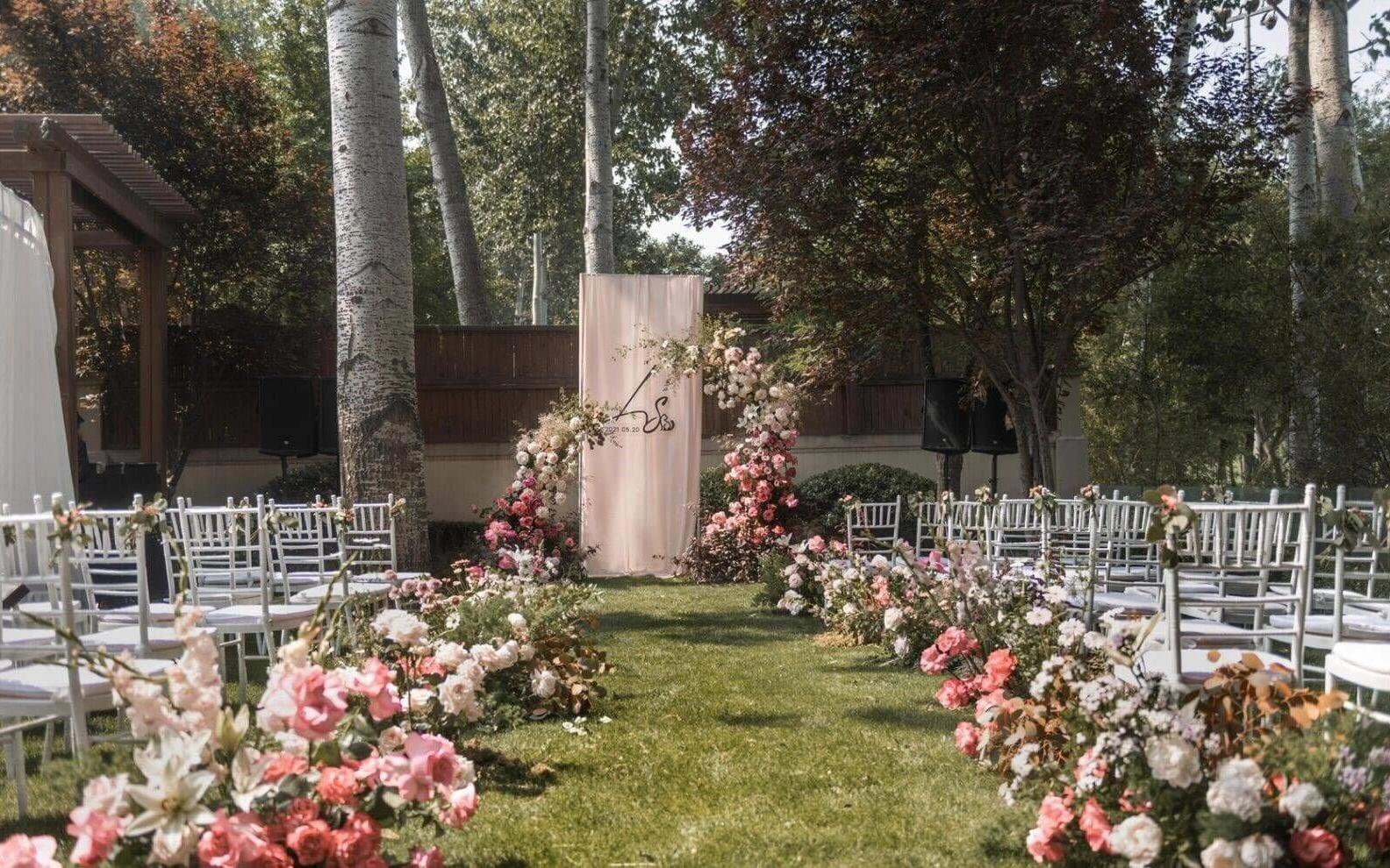 小預(yù)算戶外婚禮