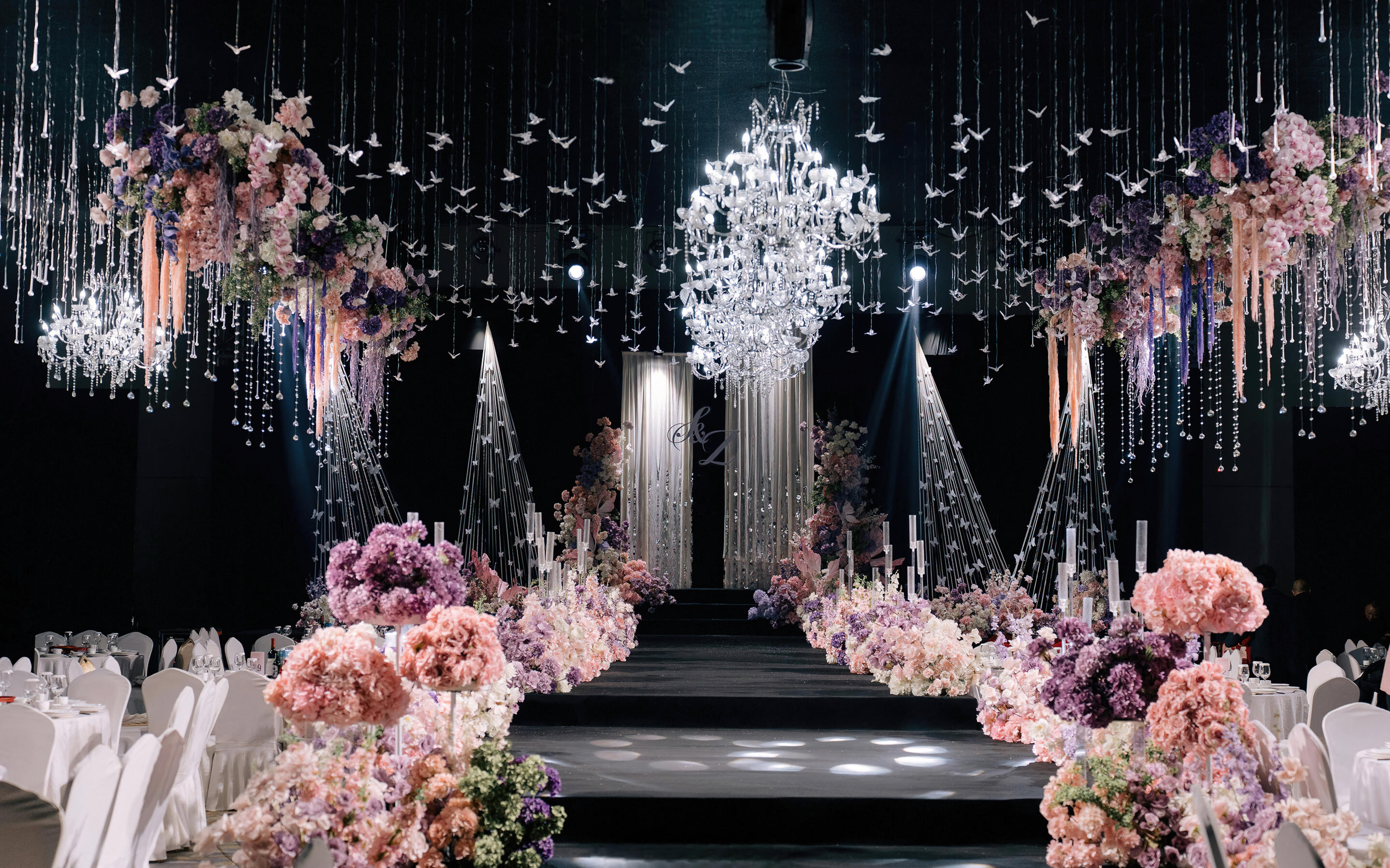 水晶映著星光，繁花載著愛意 粉色水晶婚禮實拍